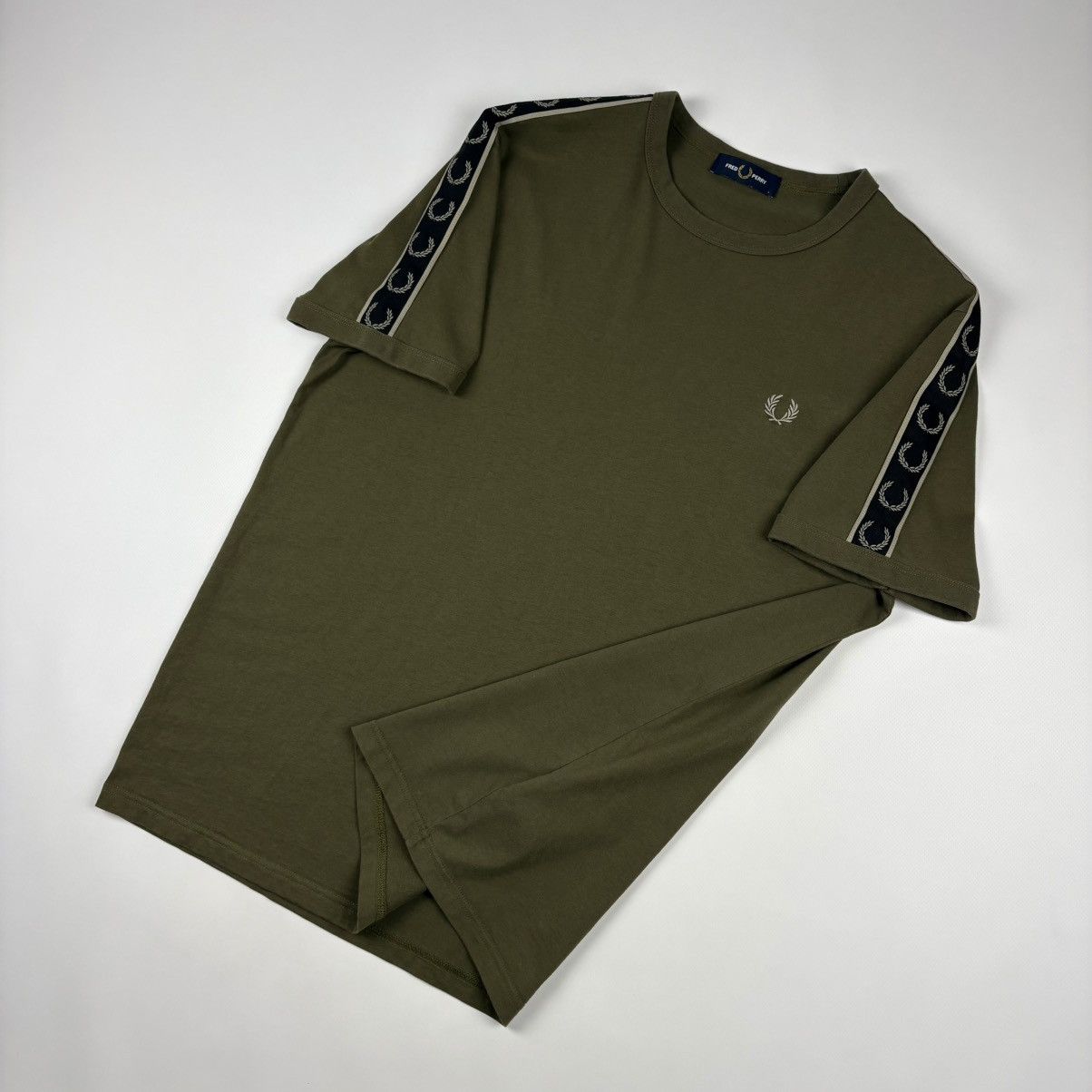 Fred Perry Fred Perry Sportswear Lampas T-Shirt Tee Size US L / EU 52-54 / 3 - 4 Thumbnail