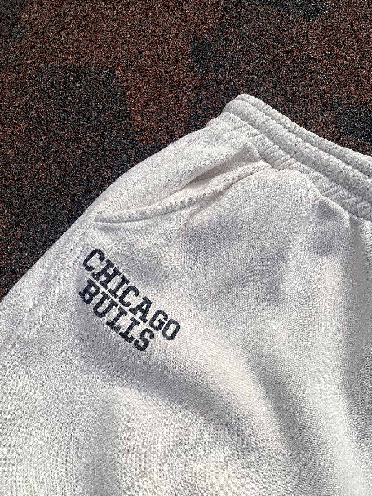 NBA × Vintage VTG CHICAGO BULLS NBA Basketball Team Sweatpants Light Beige Size US 34 / EU 50 - 7 Thumbnail