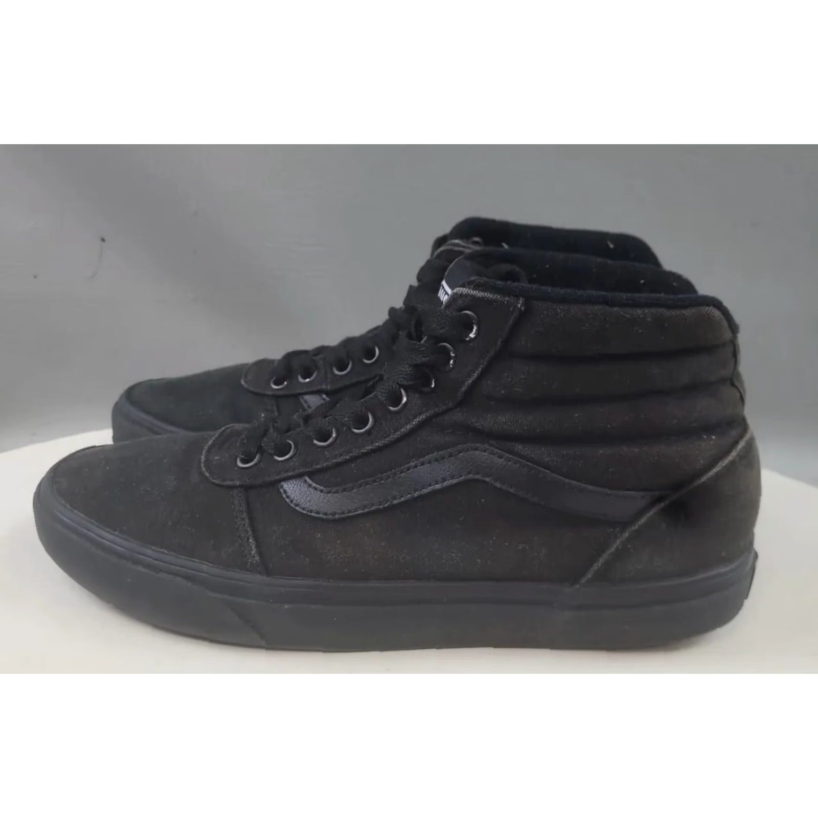 Vans VANS Men's Sk8 Hi Triple Black Shoes Size 8.5 Canvas High Top Skateboard Sneakers Size US M / EU 48-50 / 2 - 5 Thumbnail