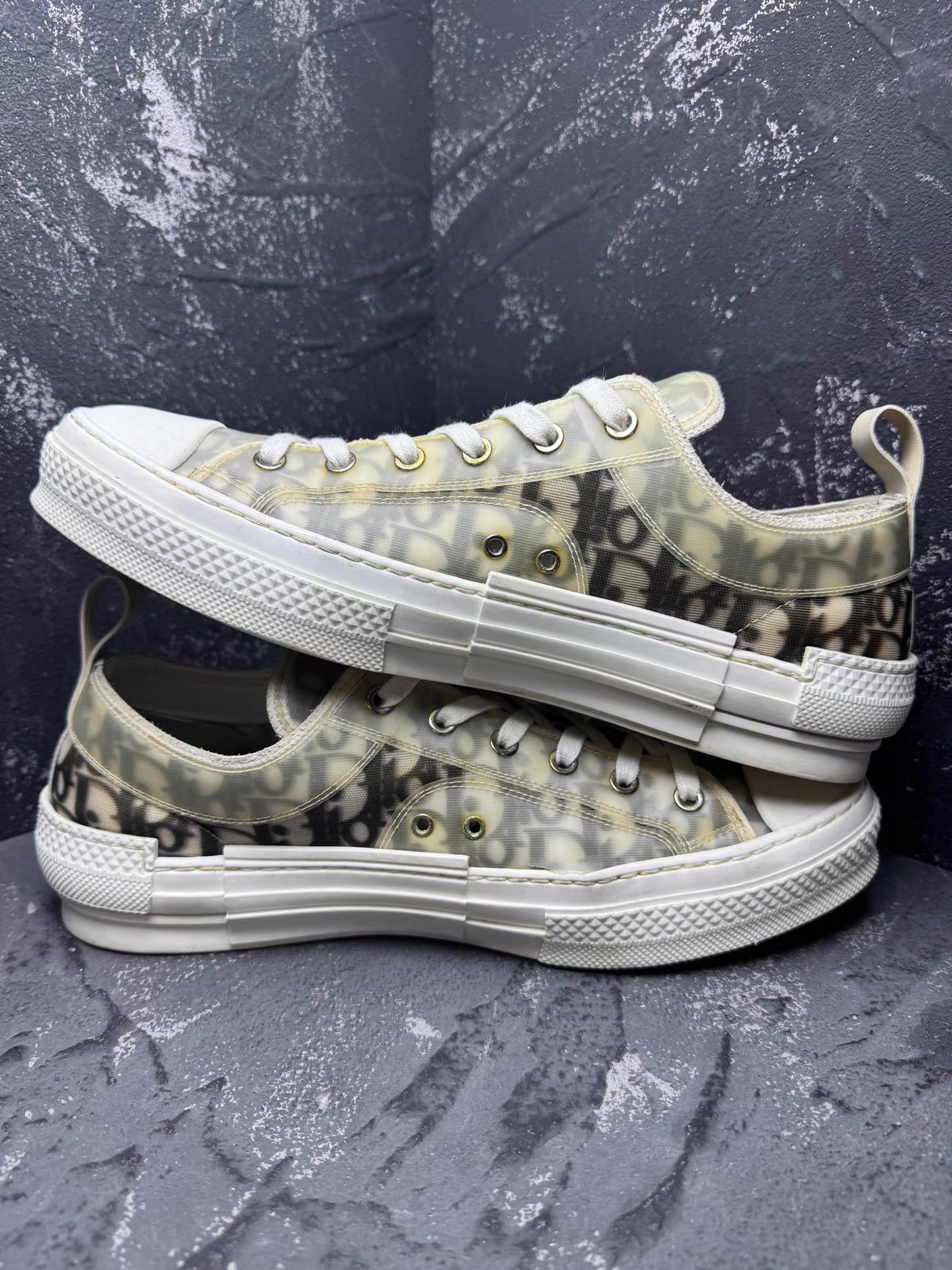 Dior DIOR B23 Grey & White Low-Top Sneakers Q10 Size US 10 / EU 43 - 4 Thumbnail