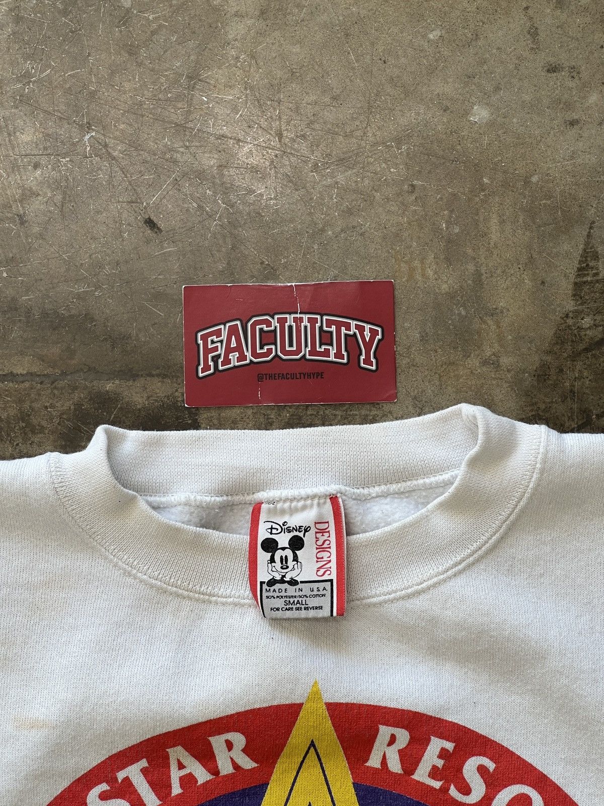 Disney × Vintage Vintage All-Star Resorts Disney Crewneck Small Size US S / EU 44-46 / 1 - 3 Thumbnail