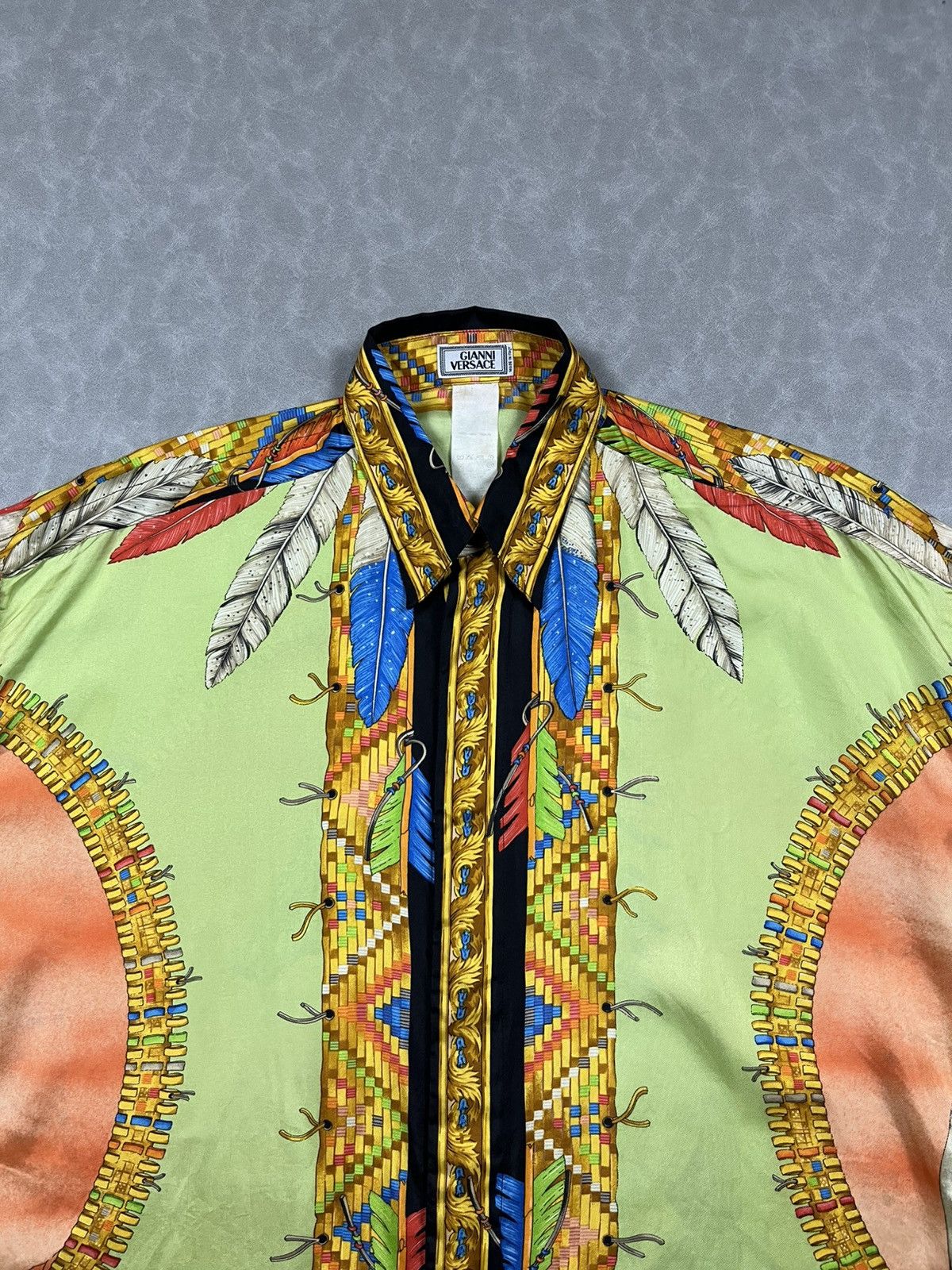 Versace 90s Gianni versace NATIVE AMERICAN silk Size US L / EU 52-54 / 3 - 5 Thumbnail