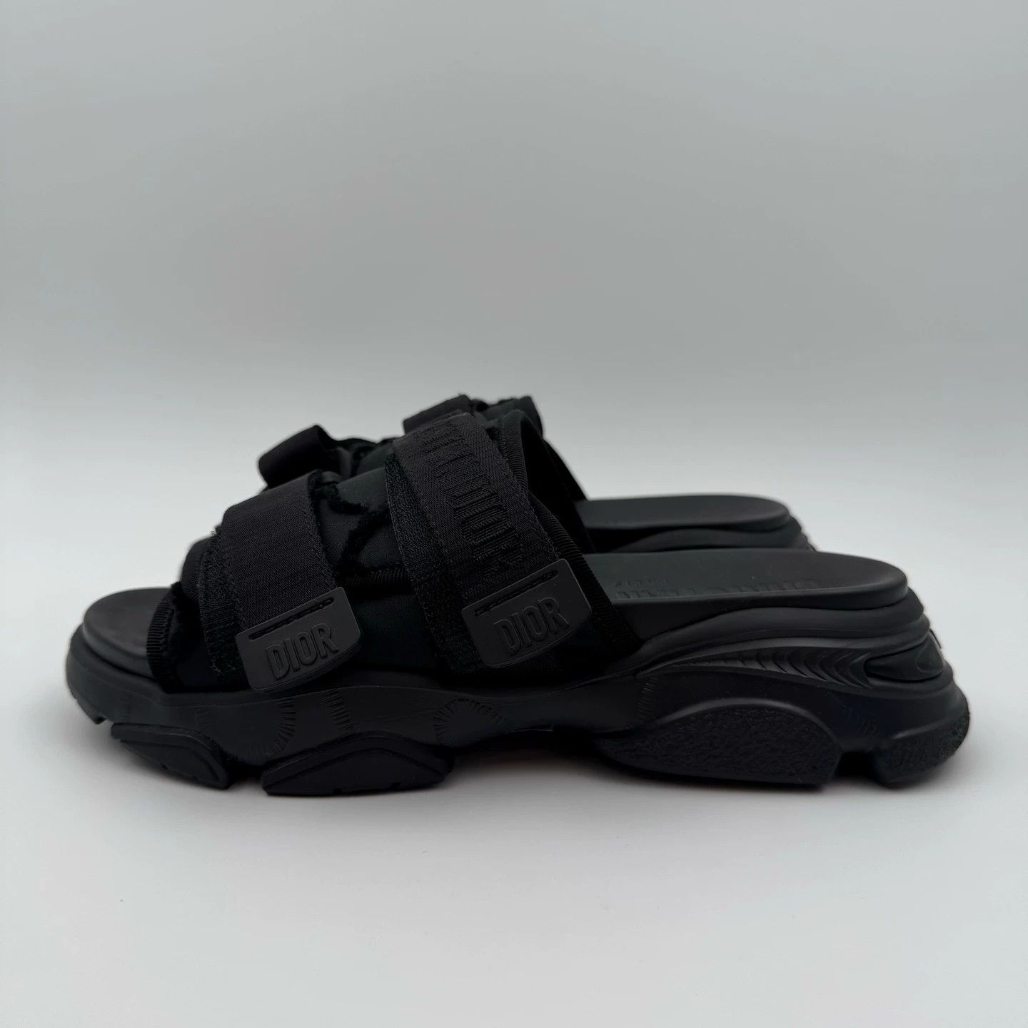 Dior Dior Velcro Slides 37 Unworn Size US 6.5 / IT 36.5 - 2 Thumbnail