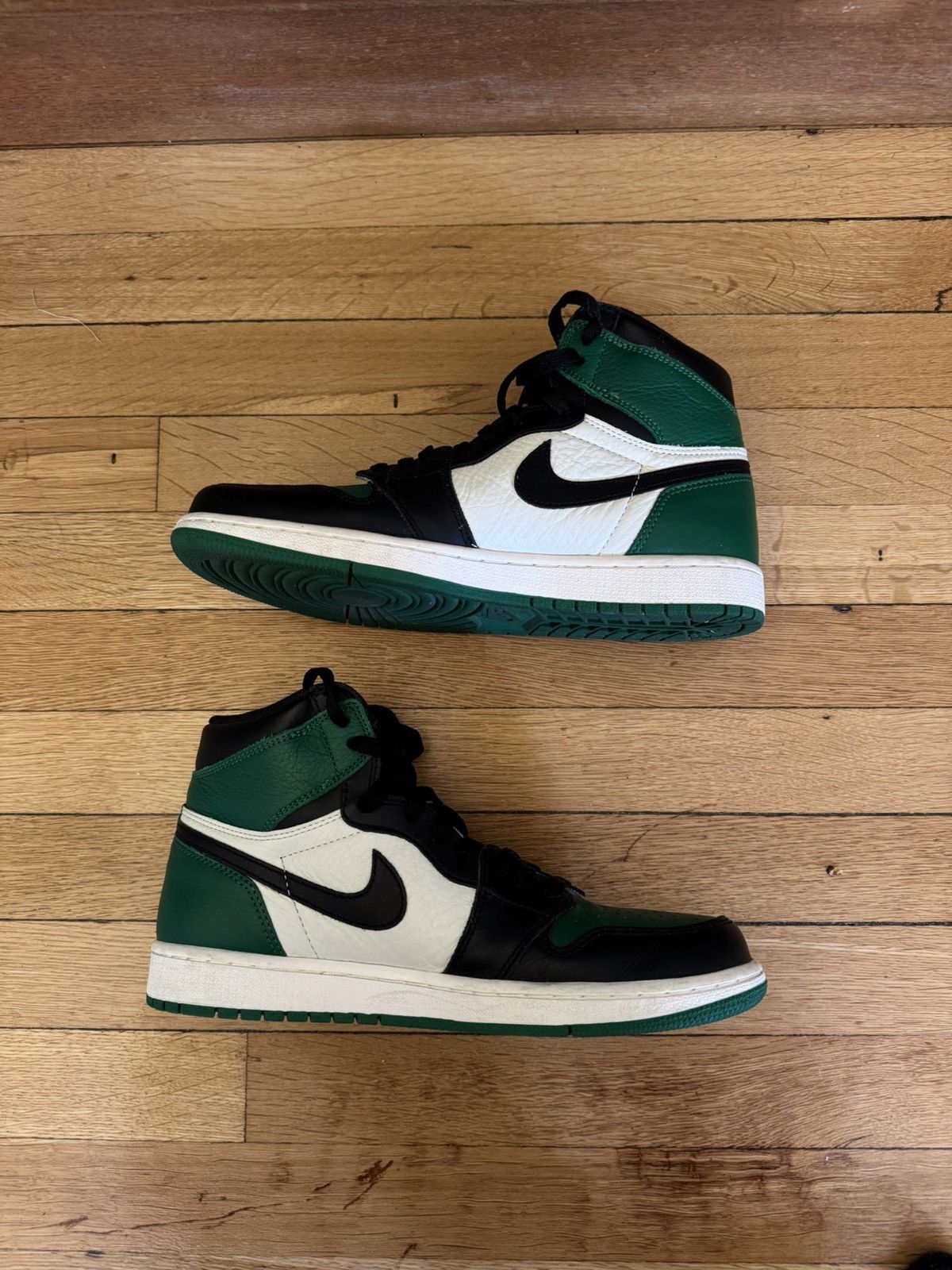 Nike Jordan 1 Pine Green OG Size US 10 / EU 43 - 5 Thumbnail