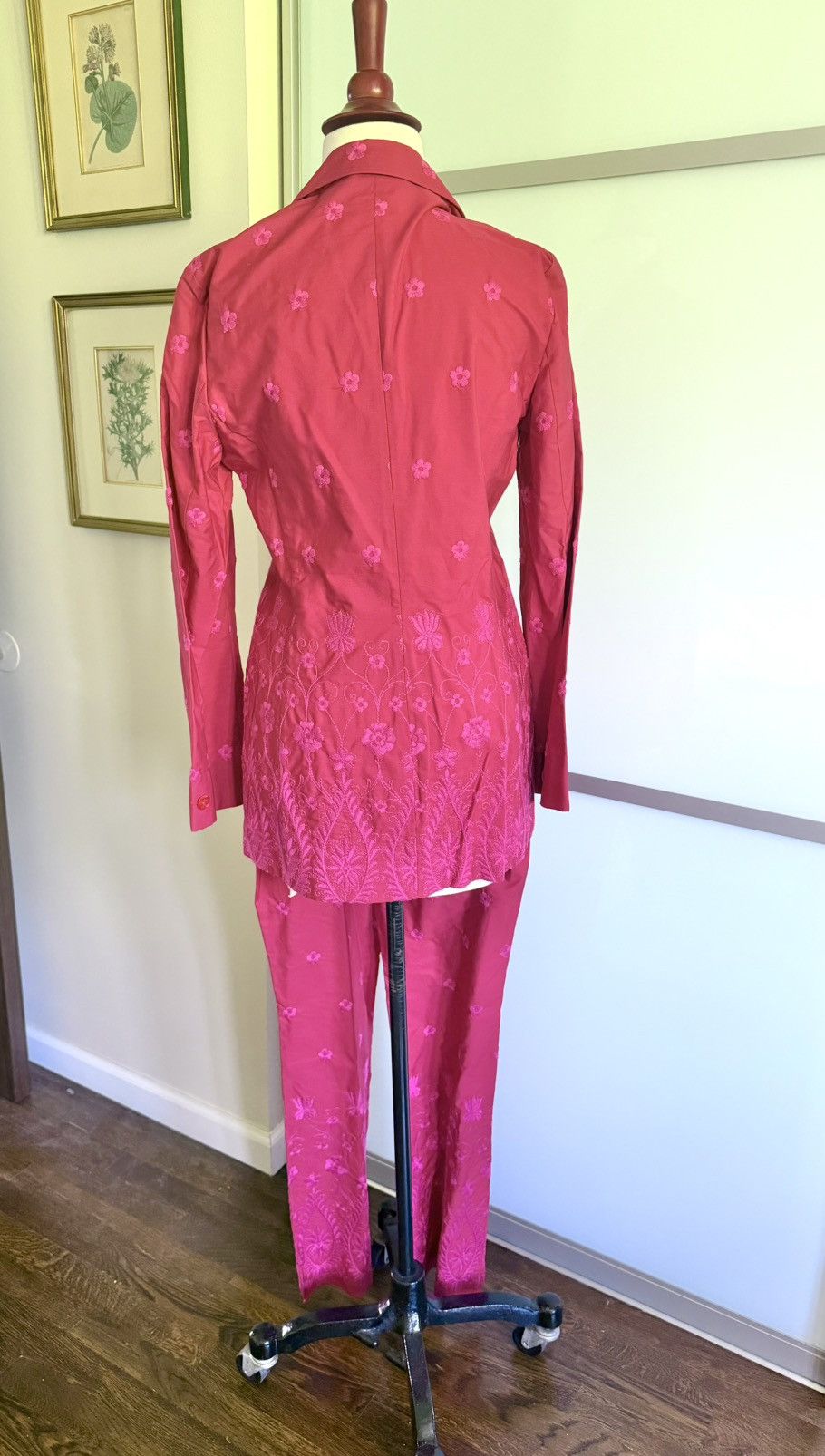 Romeo Gigli Romeo Gigli vintage floral embroidered suit Size M / US 6-8 / IT 42-44 - 2 Thumbnail