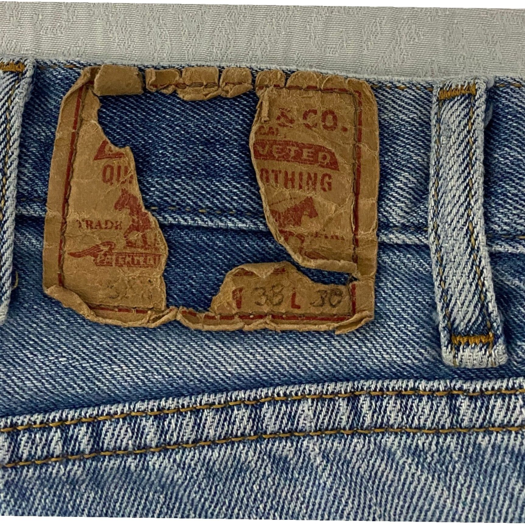 Levi's Levi's 550 Relaxed Fit Jeans Mens 38x30 Blue Light Wash Distressed Denim Size US 38 / EU 54 - 3 Thumbnail