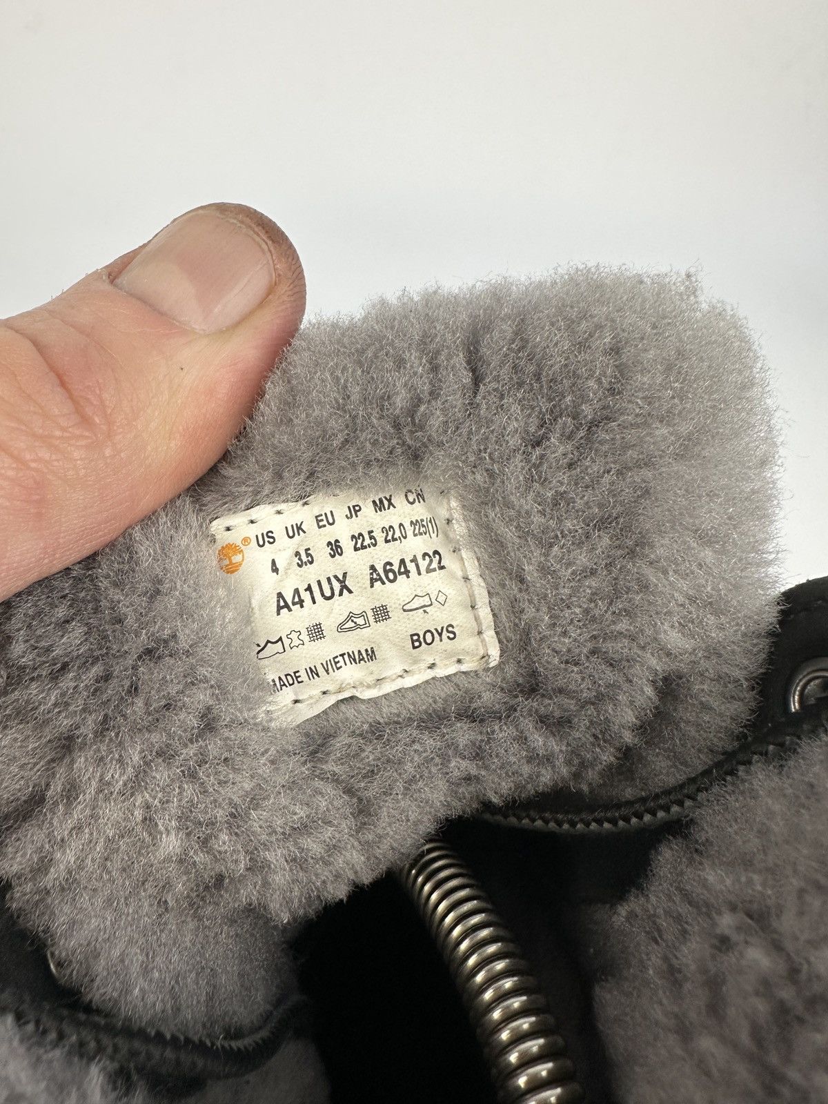 Timberland Timberland 6" Premium Black Nubuck Fur Lined Boots US 4 Size US 4 / IT 34 - 13 Thumbnail