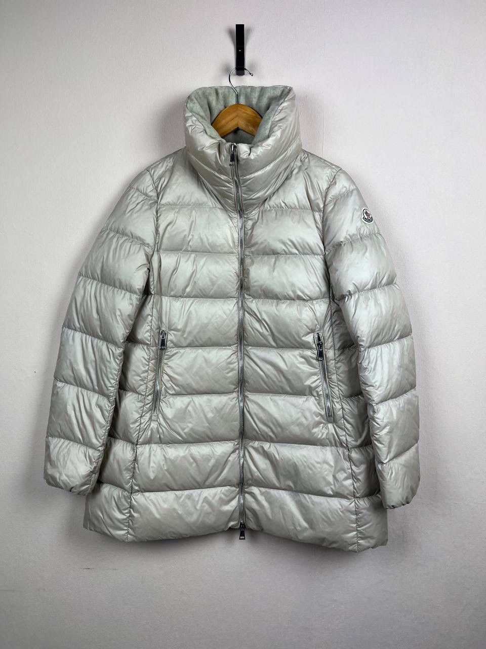 Moncler Moncler Torcyn Silver Down Puffer Jacket Mid-Length Size M / US 6-8 / IT 42-44 - 1 Thumbnail
