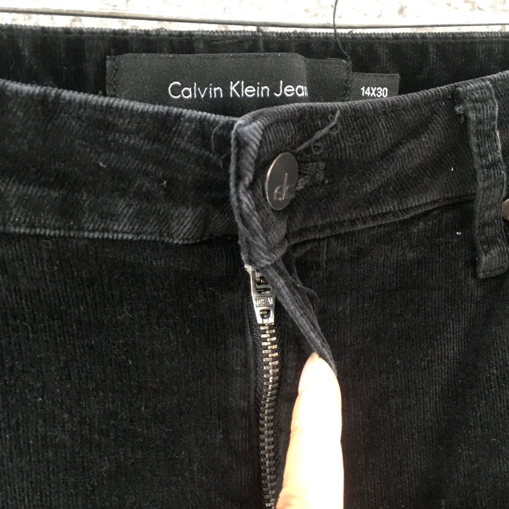 Calvin Klein Calvin Klein Skinny Jeans Womens 14x30 Black Corduroy Mid Rise Skinny Jeans Womens 14 Black Corduroy Mid Rise Size 36" / US 14 / IT 50 - 4 Thumbnail