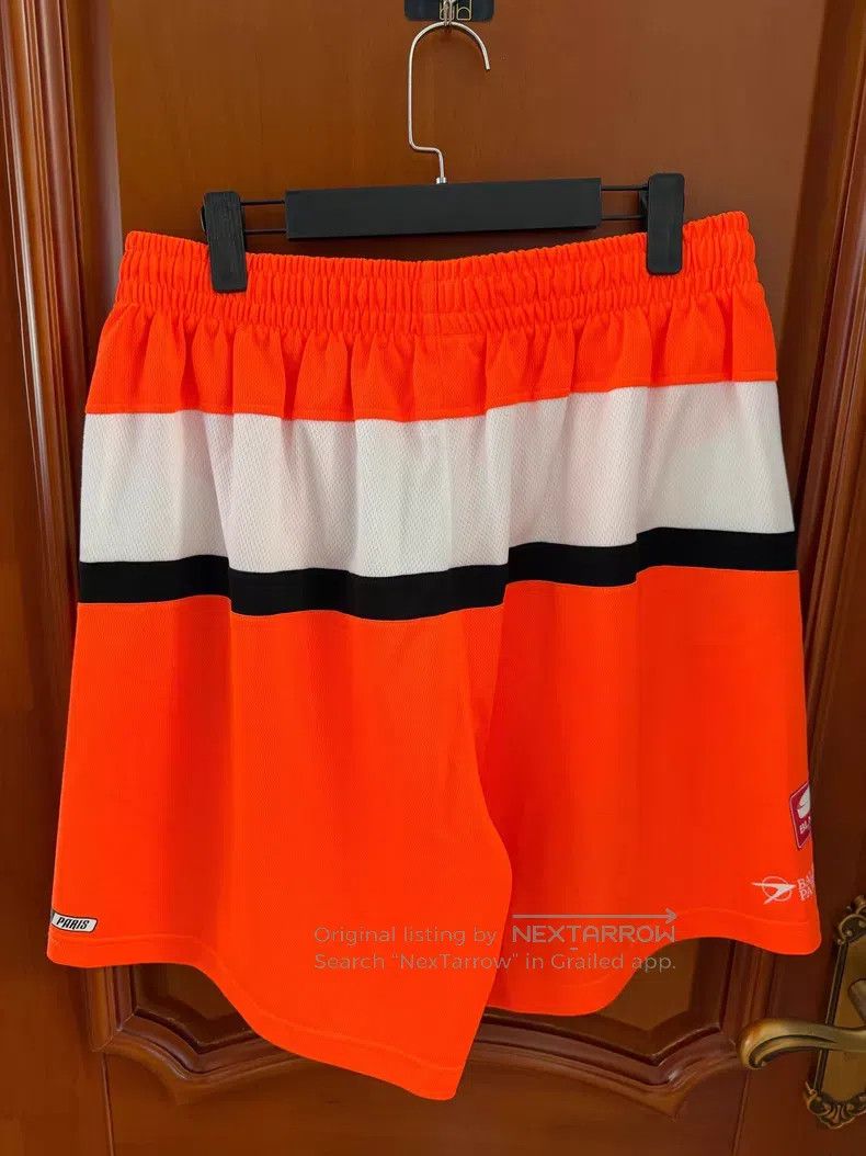 Balenciaga Balenciaga size S Orange Ice Hockey Shorts Size US 27 - 2 Thumbnail