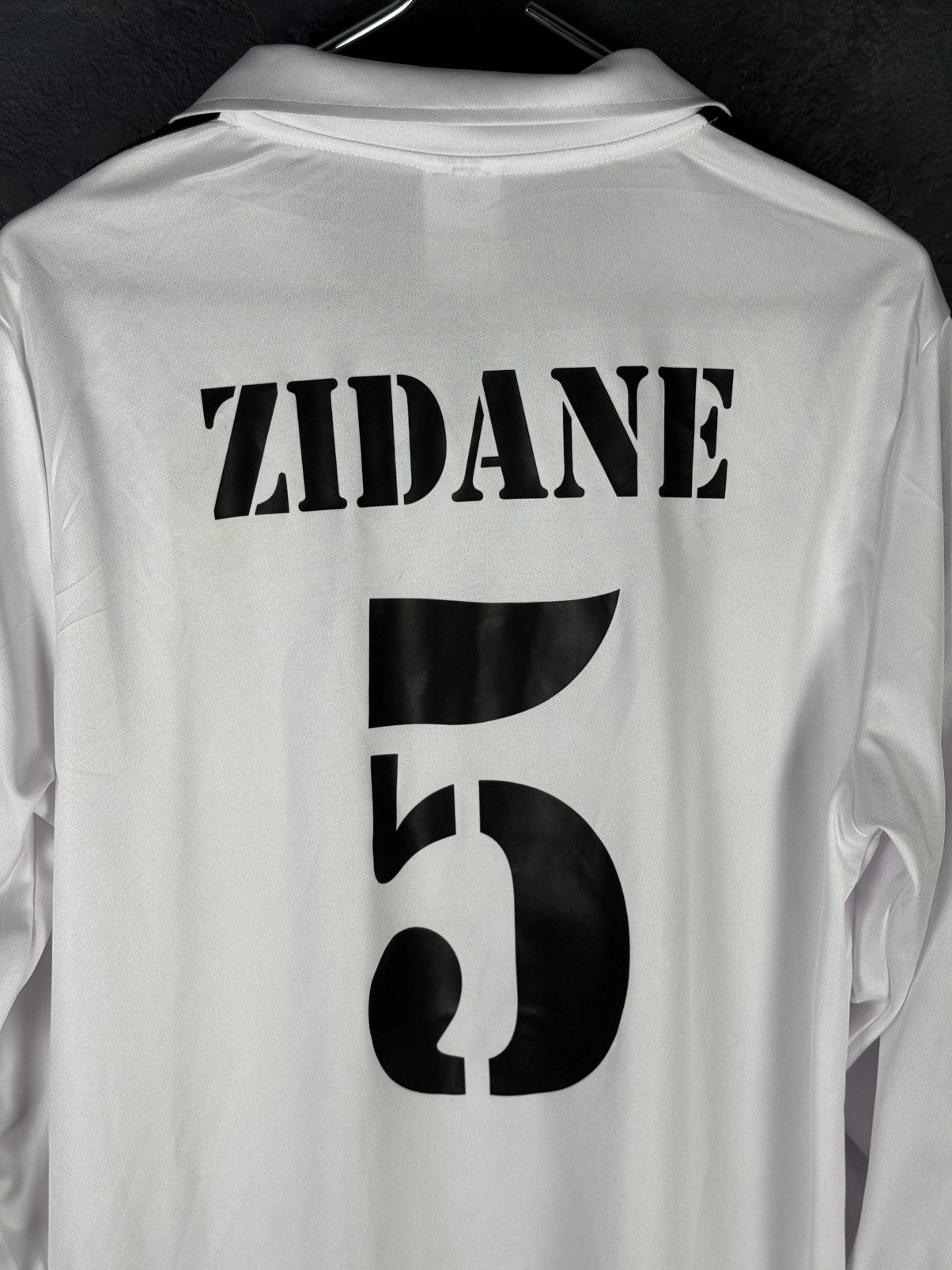 Adidas Zidane Real Madrid 2002 Longsleeve Football Tee Shirt Size US XL / EU 56 / 4 - 8 Thumbnail