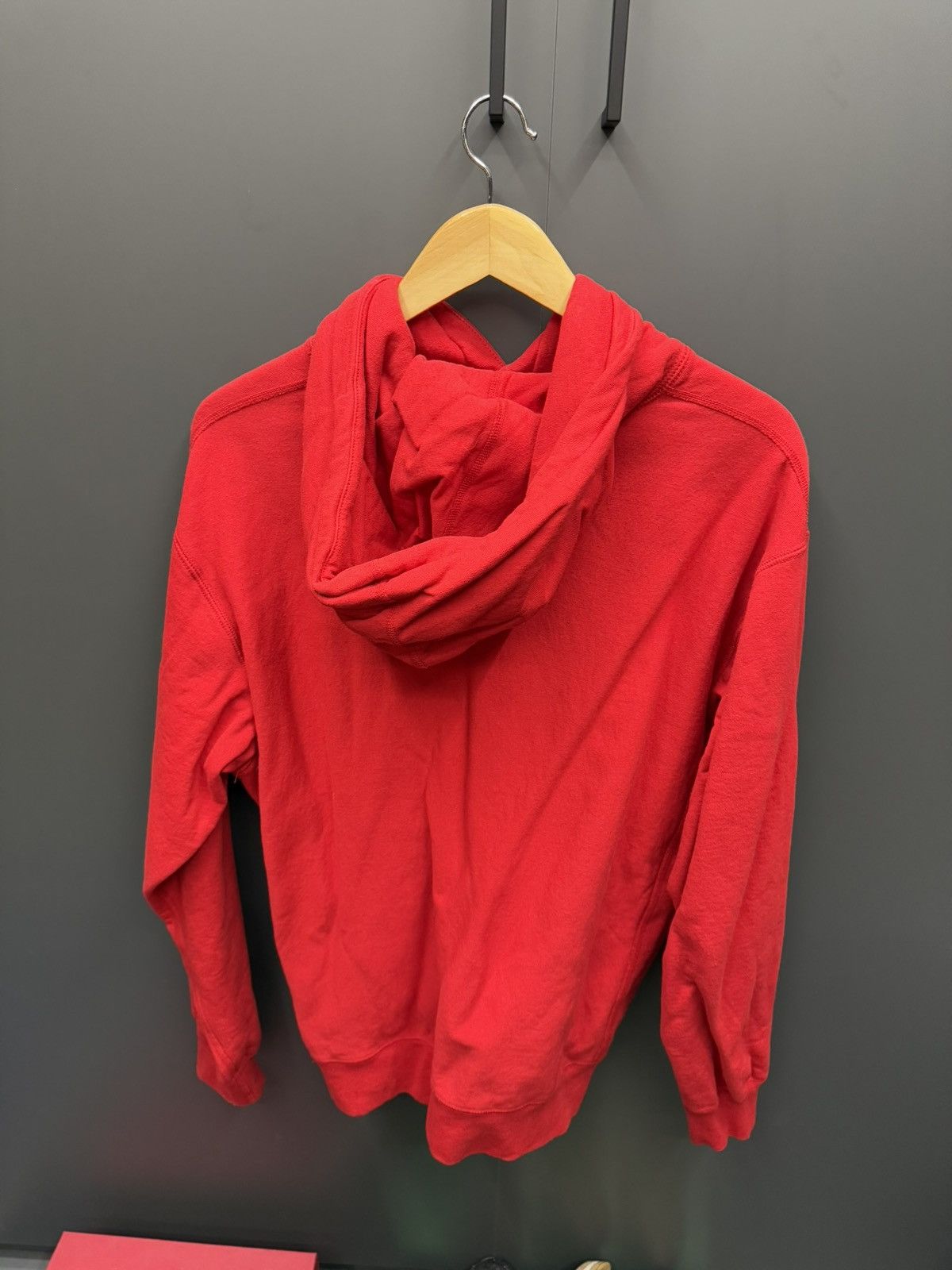 Kaws × Supreme Supreme x Kaws Chalk Box Logo Hoodie Red Size US M / EU 48-50 / 2 - 4 Thumbnail