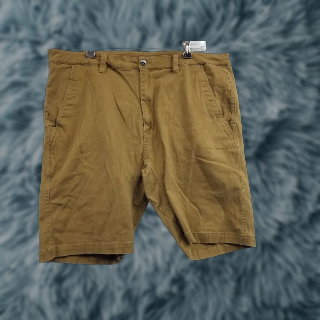 KAVU KAVU Chino Shorts Mens Brown 40 Cotton Size 40 Regular Inseam 9 in See All Pic Size US 40 / EU 56 - 1 Thumbnail
