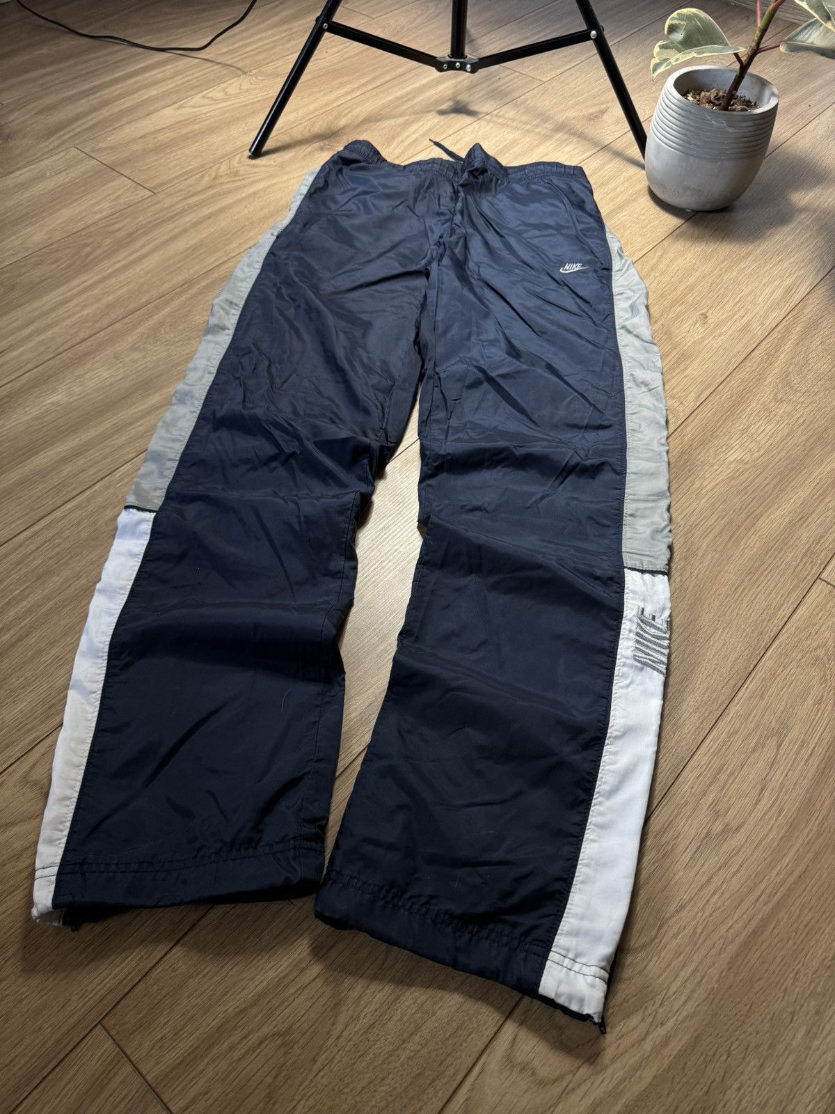 Nike Vintage Nike Usa Baggy Swoosh Streetwear y2k Outdoor Pants Size US 32 / EU 48 - 2 Thumbnail