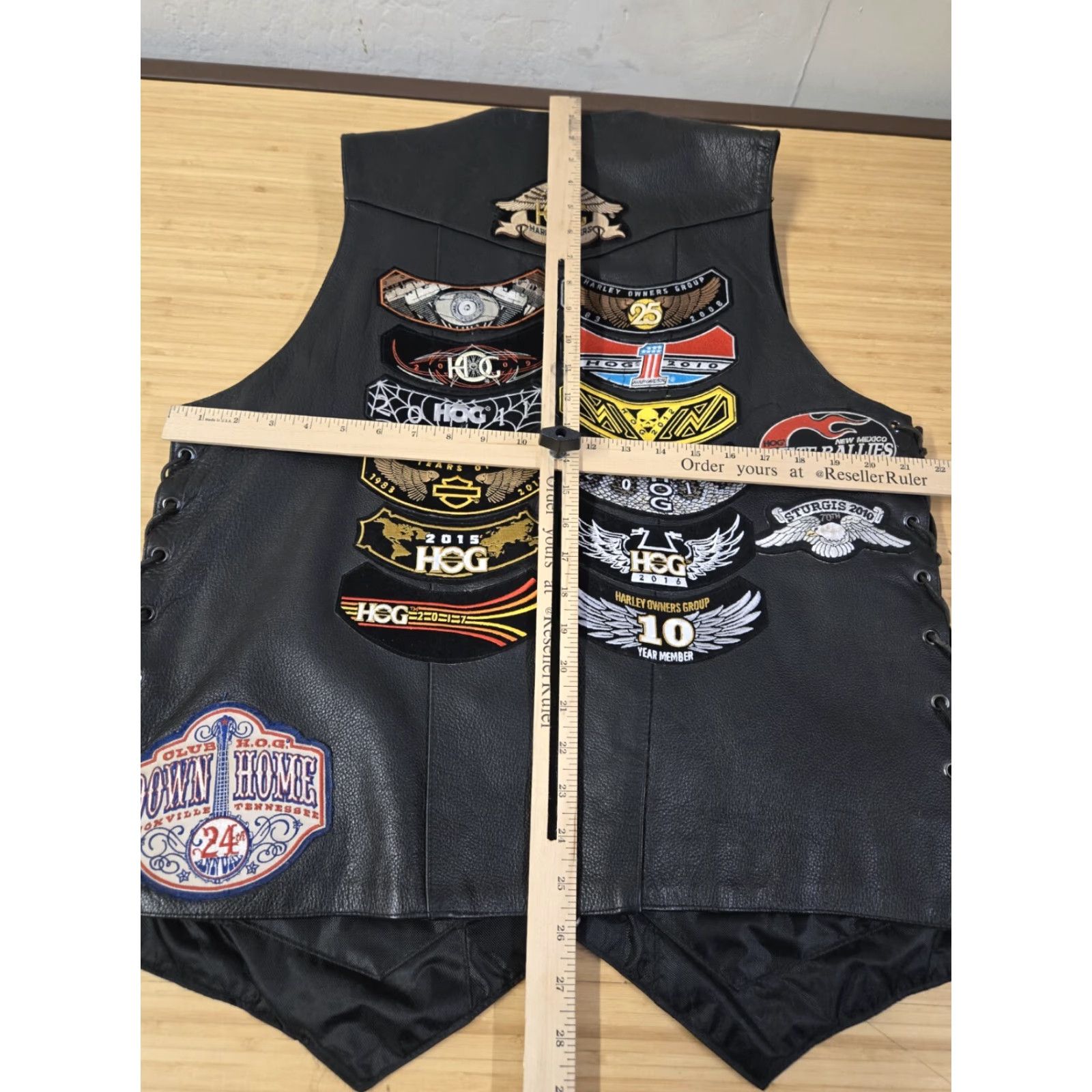 Harley Davidson VINTAGE Harley-Davidson Leather Biker Vest Men 44 Black Leather Lining Pins & Patches Biker Reg/Regular Size US S / EU 44-46 / 1 - 7 Thumbnail