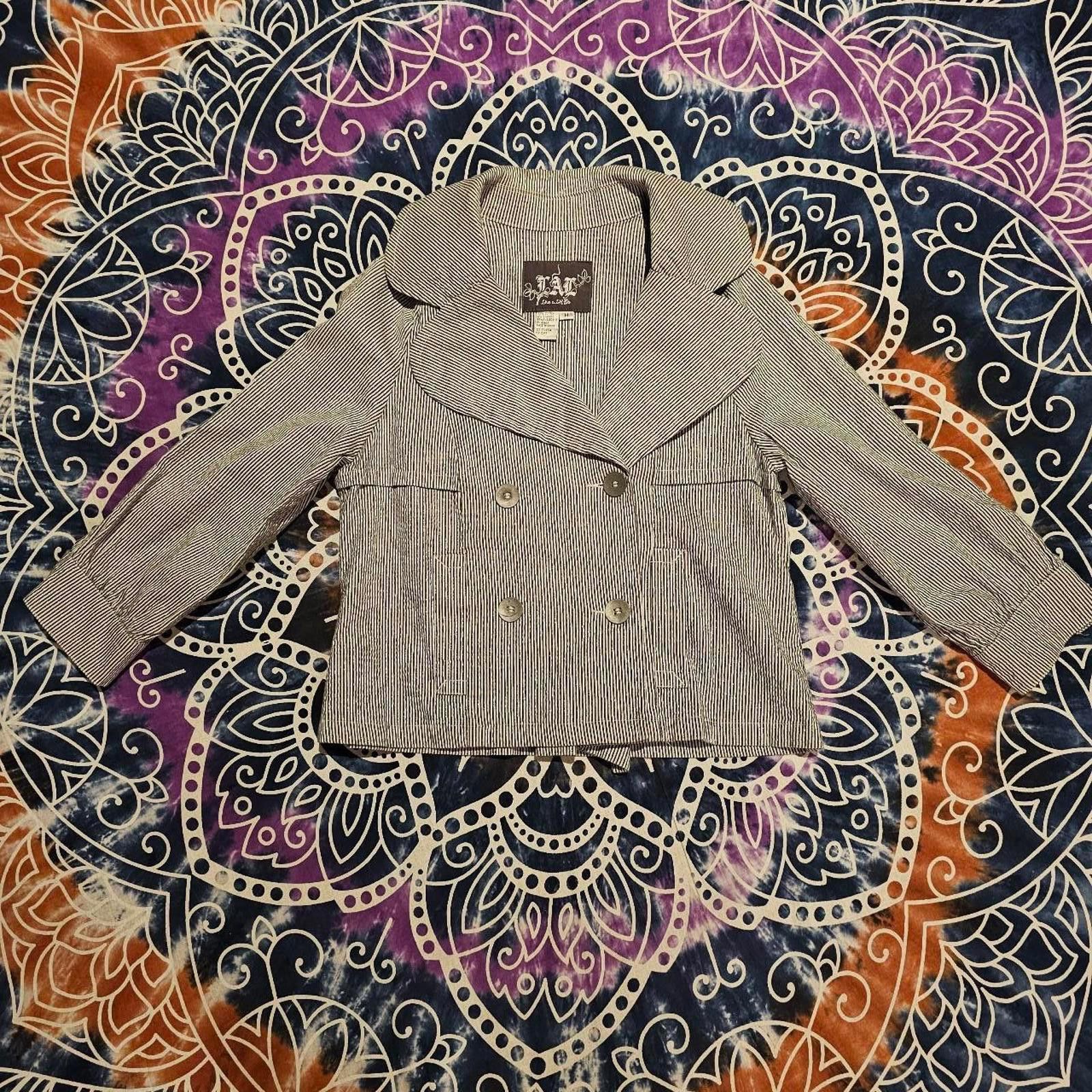 Designer Women's White and Navy Jacket Size M / US 6-8 / IT 42-44 - 1 Thumbnail