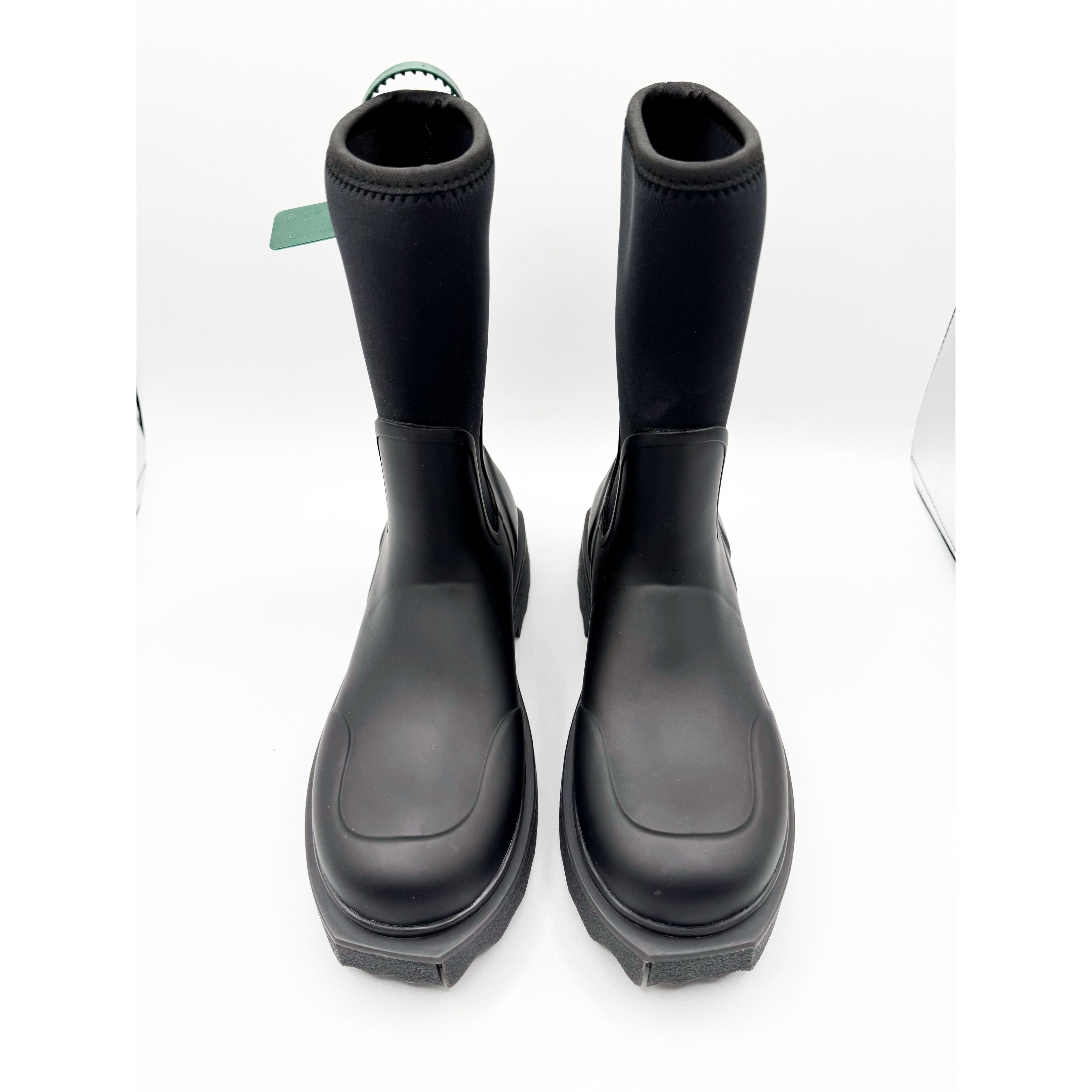 Off-White Off-White Sponge Sole Waterproof Rain Boot (Women) Size US 9 / IT 39 - 2 Thumbnail