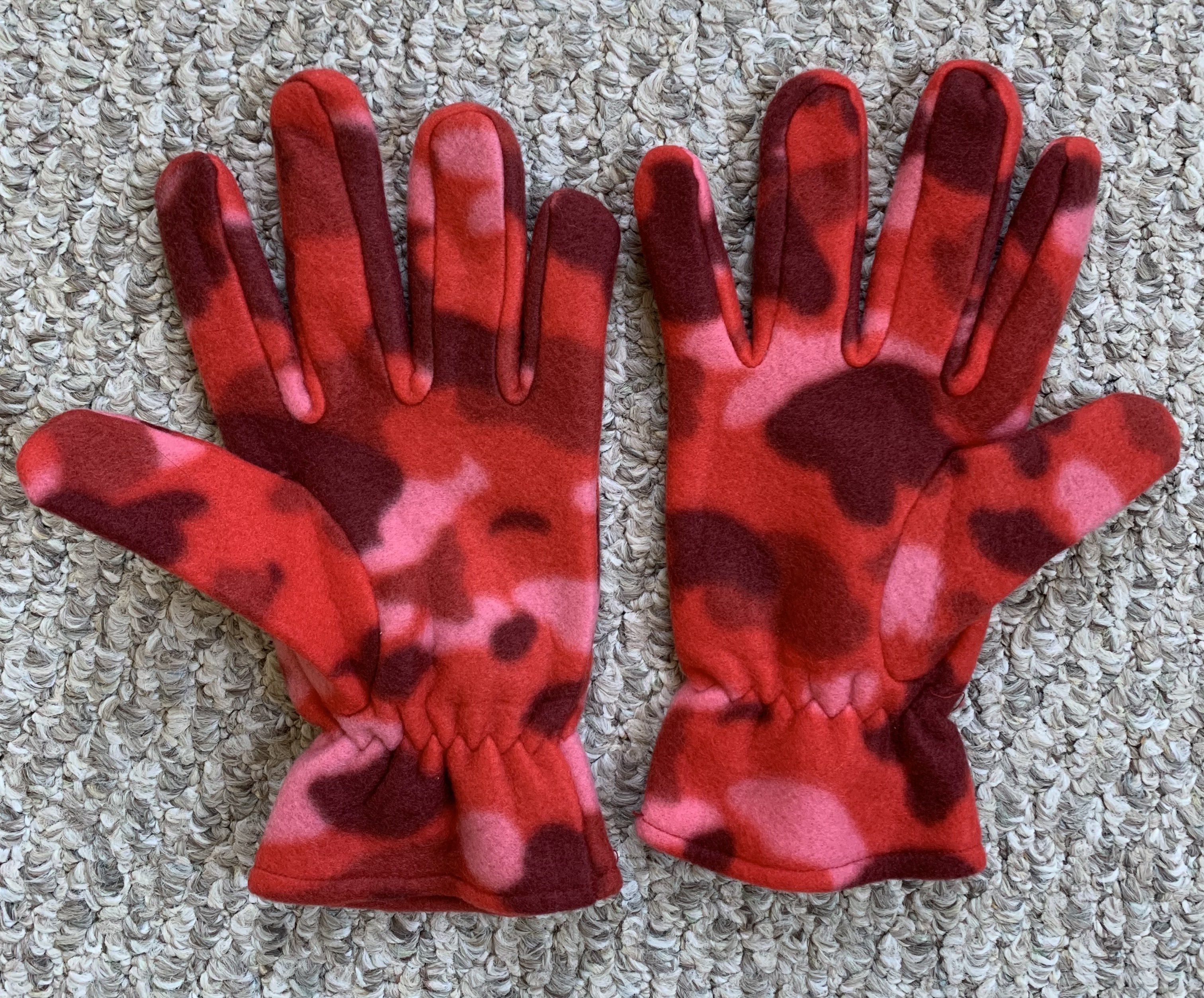 Bape NEW Bape Red Camo Fleece Gloves Size ONE SIZE - 2 Thumbnail