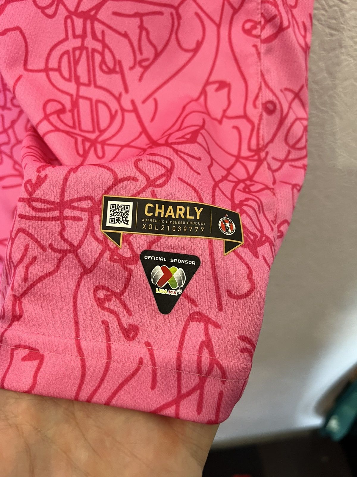 Other Club Tijuana 2020/2021 October Pink Kit Soccer Jersey Charly Size US L / EU 52-54 / 3 - 5 Thumbnail