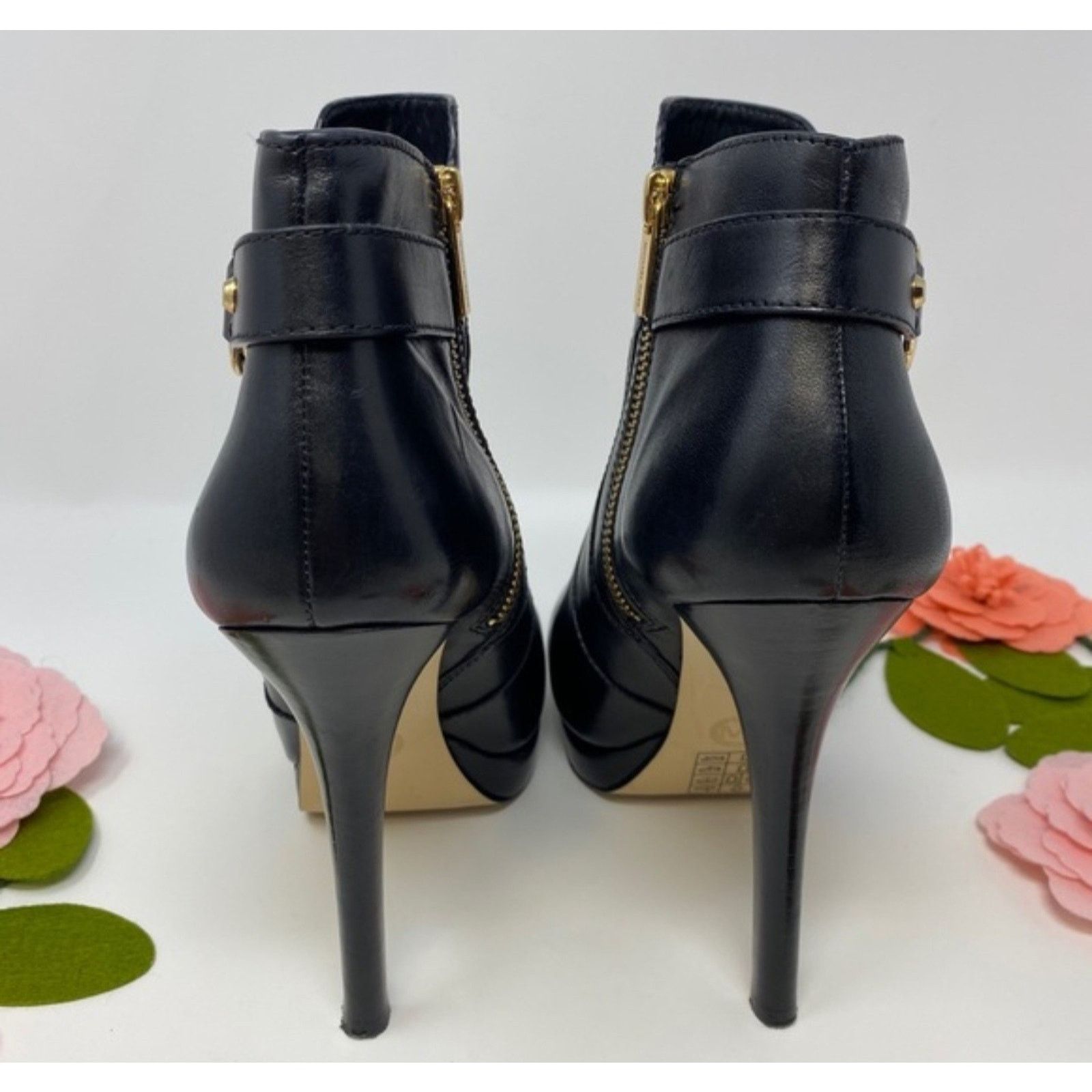 Michael Kors MICHAEL Michael Kors Wyatt Leather Ankle Booties GUC $195 6M Size US 6 / IT 36 - 6 Thumbnail