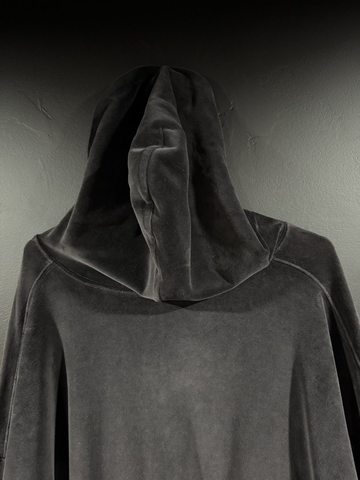 Other Yeezy Season 5 Kanye West Ye Calabasas Crest Velour Hoodie M Size US M / EU 48-50 / 2 - 6 Thumbnail