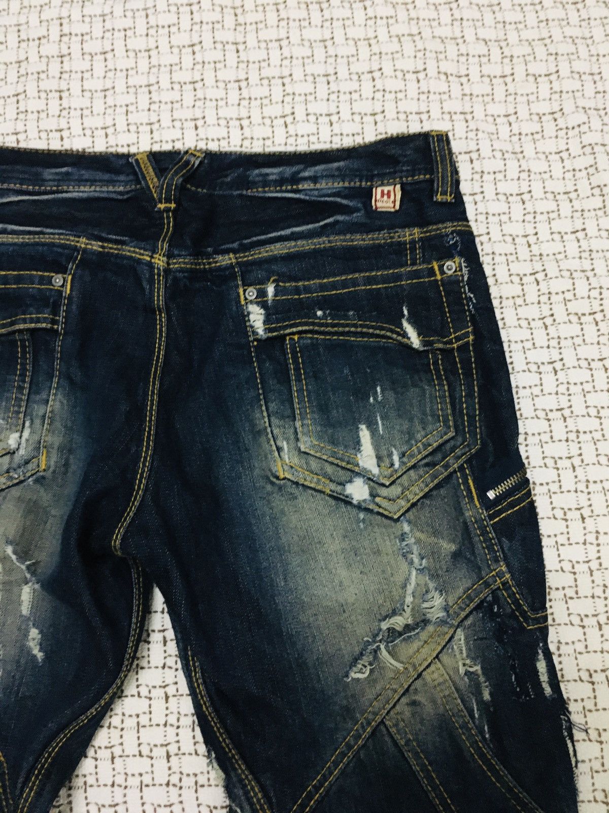 HIDEAWAYS × If Six Was Nine × Le Grande Bleu (L.G.B.) Hideaways Nicole Distressed Flare Jeans (Y01) Size US 32 / EU 48 - 7 Thumbnail