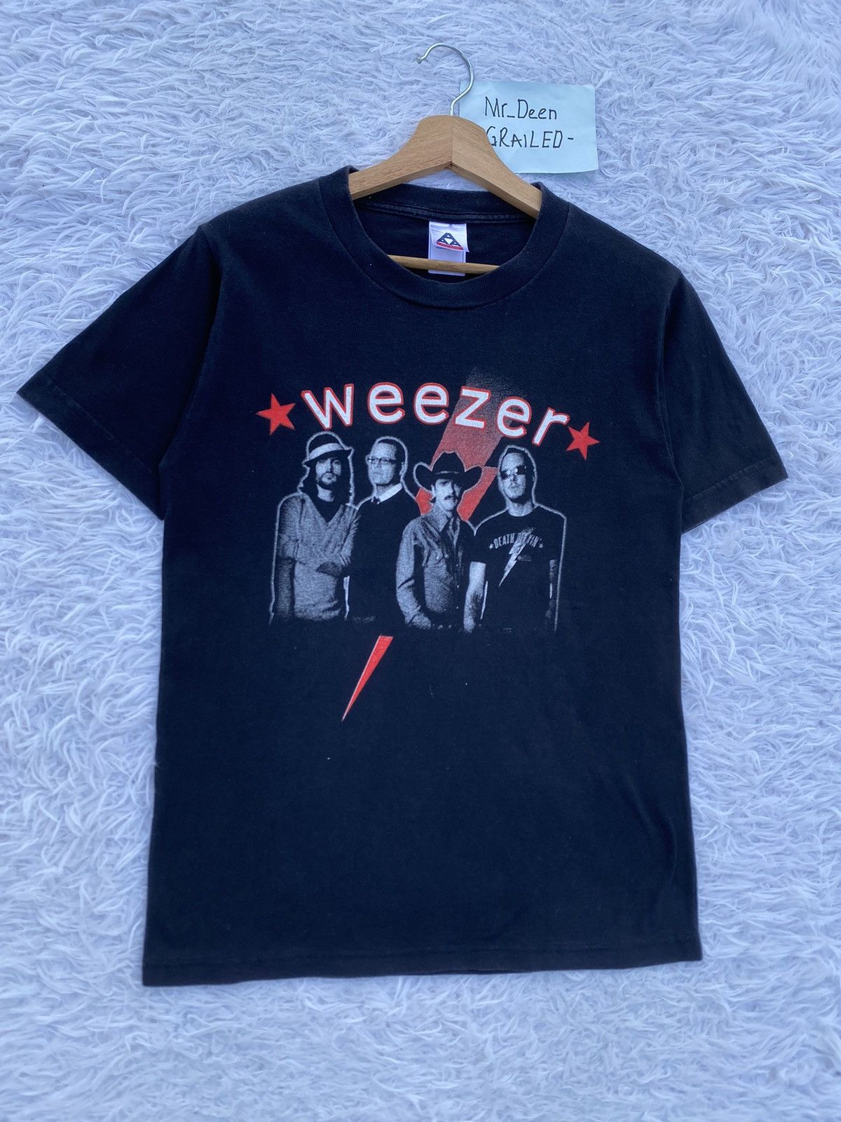 Band Tees Rare Vintage Weezer Band Tees Size US M / EU 48-50 / 2 - 3 Thumbnail