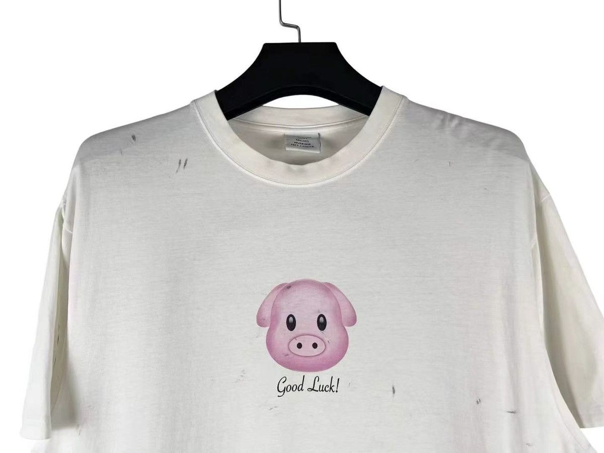 Vetements Vetements Lucky Pig Calendar Tee Size US S / EU 44-46 / 1 - 3 Thumbnail