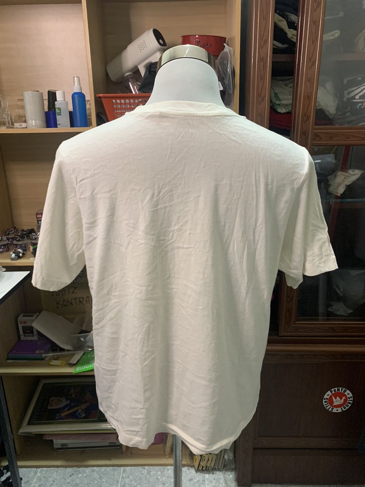 Disney DISNEY X UNIQLO X YU NAGABA Tshirt Size US XL / EU 56 / 4 - 5 Thumbnail