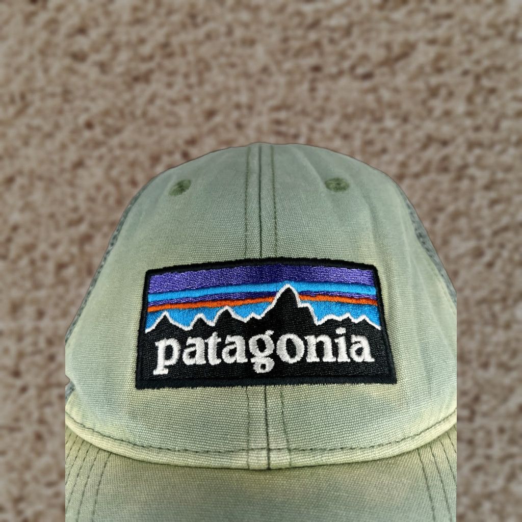 Patagonia Patagonia Hat Cap Snap Back Adult One Size Green Fitz Roy Embroidered Trucker Hat/Cap Size ONE SIZE - 1 Thumbnail
