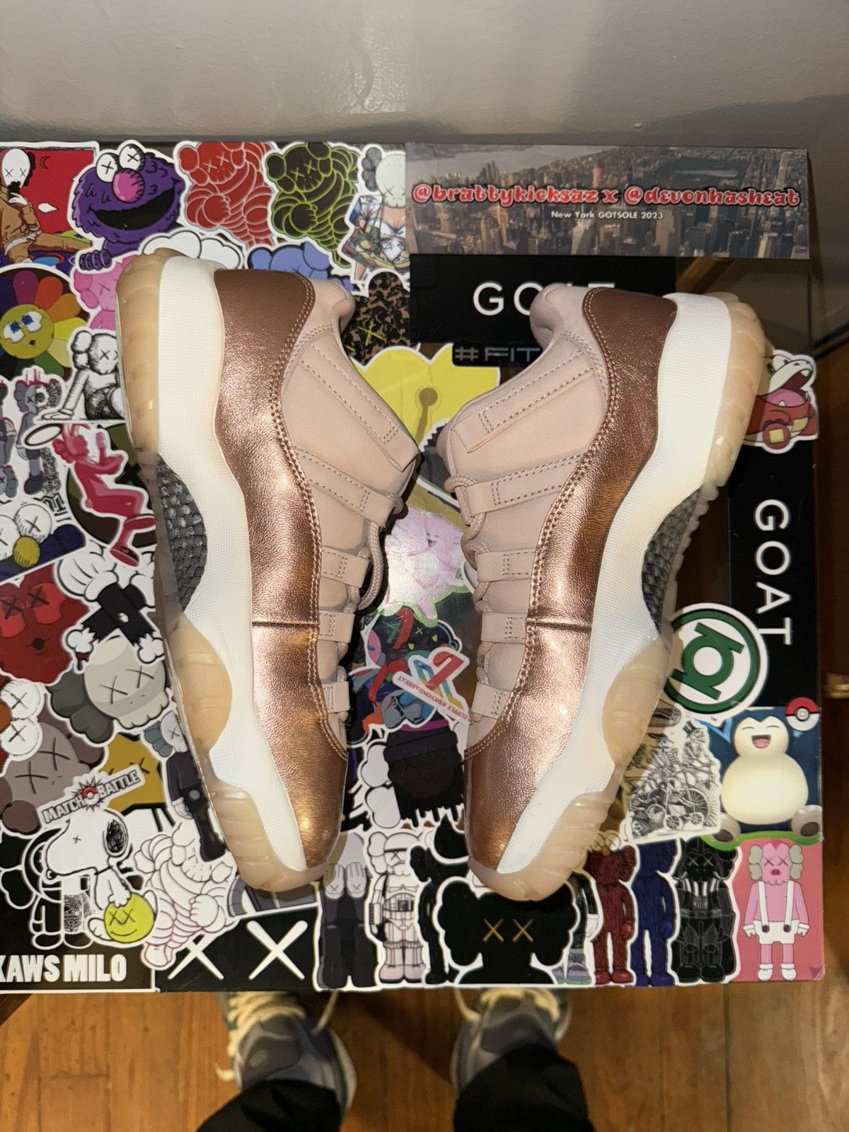 Jordan Brand Jordan 11 Low Rose Gold Size US 7.5 / IT 37.5 - 2 Thumbnail