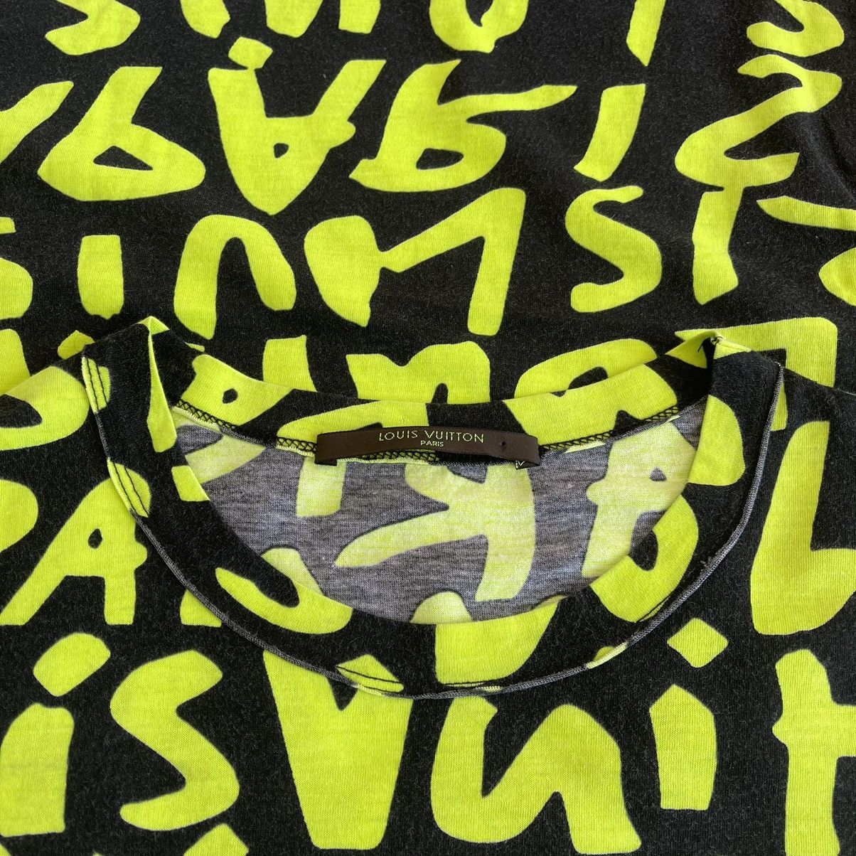 Louis Vuitton × Stephen Sprouse SS2009 Neon Graffiti Logo T-Shirt Size US XL / EU 56 / 4 - 4 Thumbnail