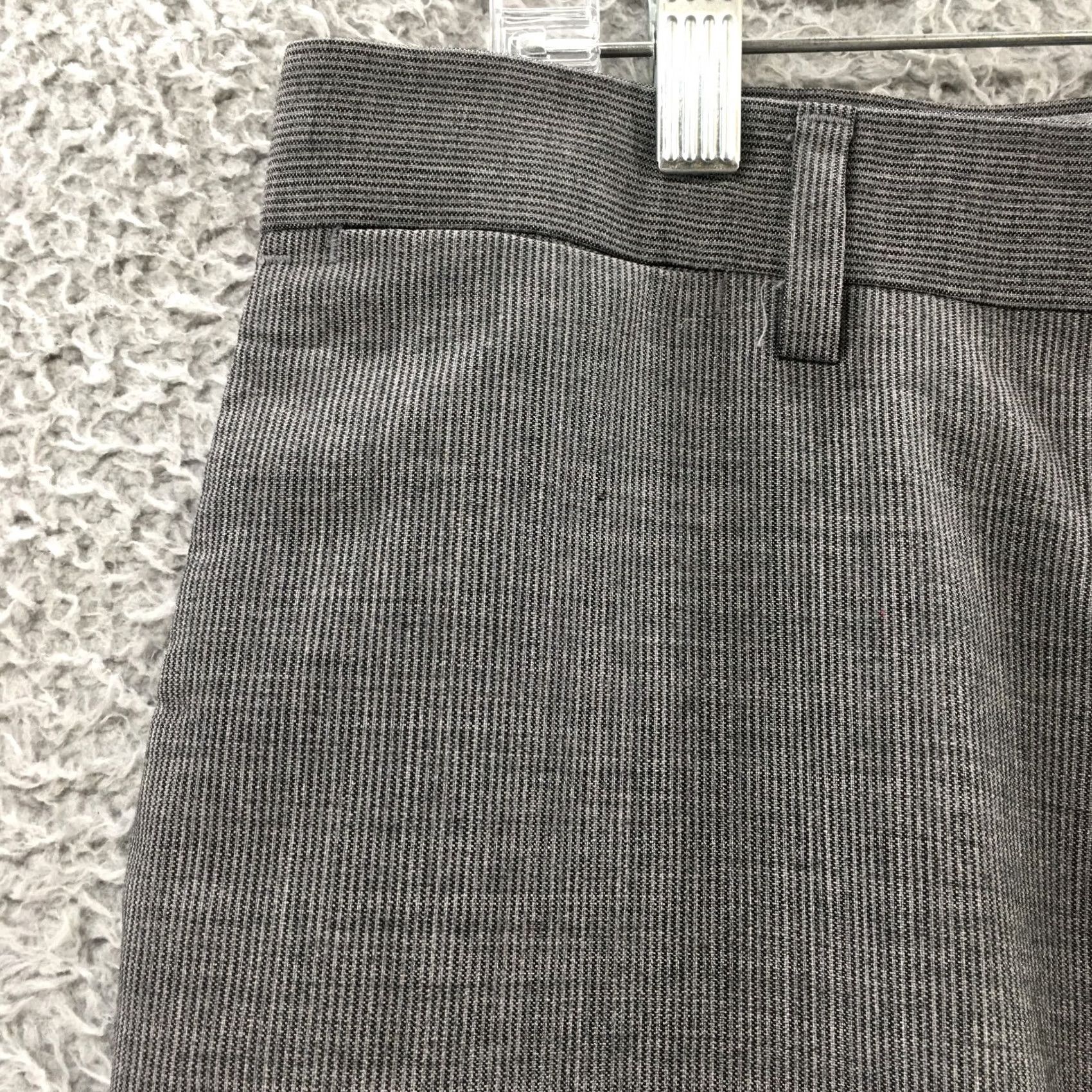 Banana Republic Banana Republic Dress Pants Mens 34/30 Gray Classic Fit Dress Pants Size US 34 / EU 50 - 4 Thumbnail