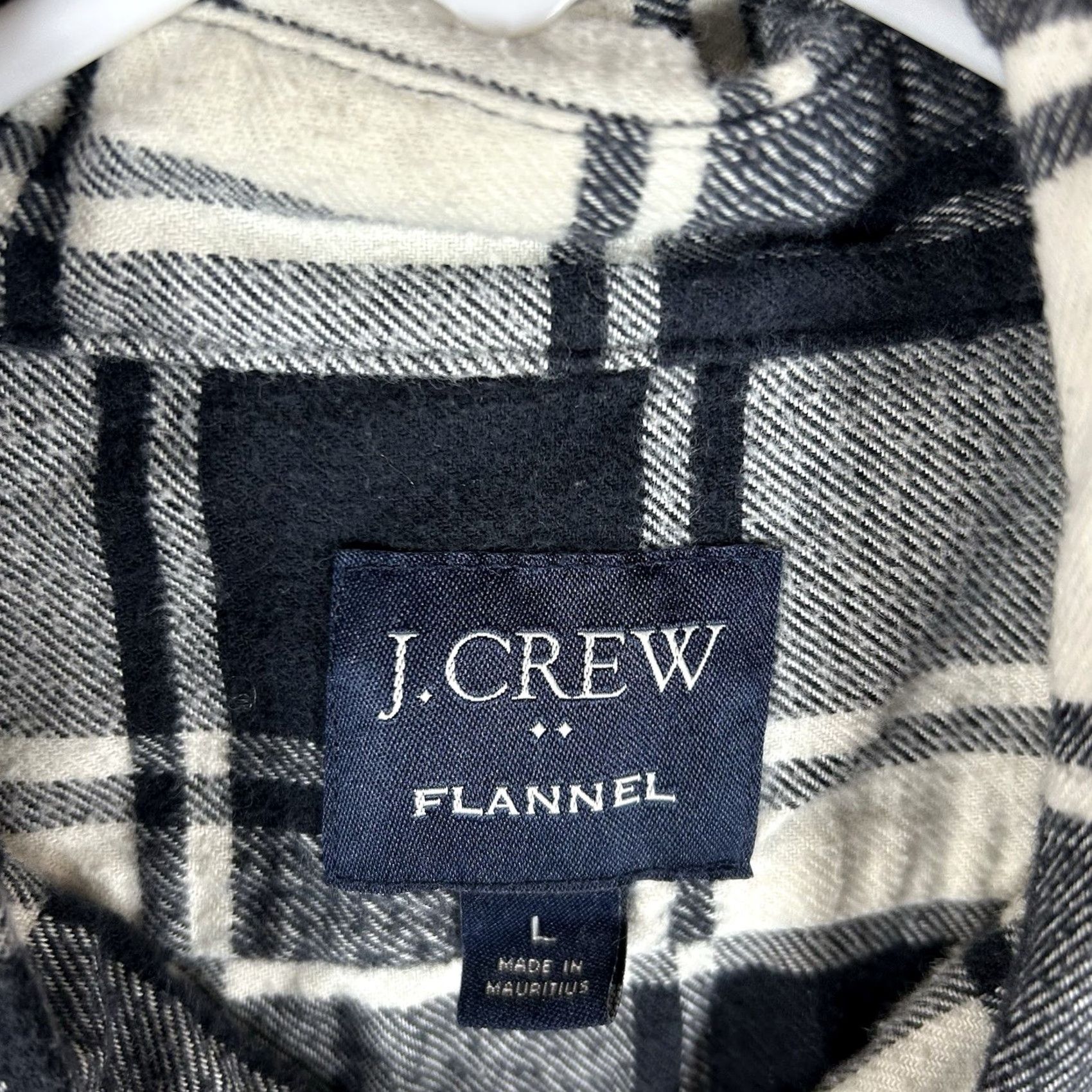 J.Crew J.Crew Mens Long Sleeve Flannel Shirt Gray Plaid Button Up Casual Preppy N/A Size US L / EU 52-54 / 3 - 3 Thumbnail