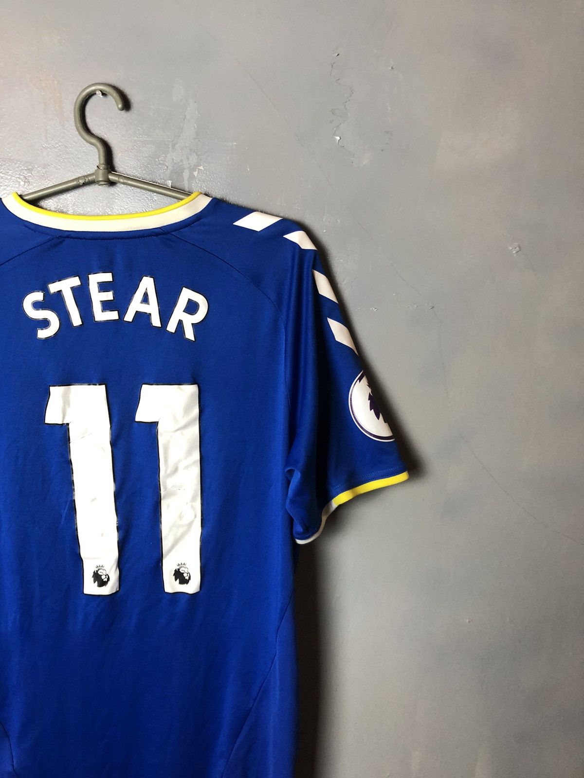 Vintage Men’s soccer jersey Hummel FC Everton #11 Stear Size US M / EU 48-50 / 2 - 9 Thumbnail