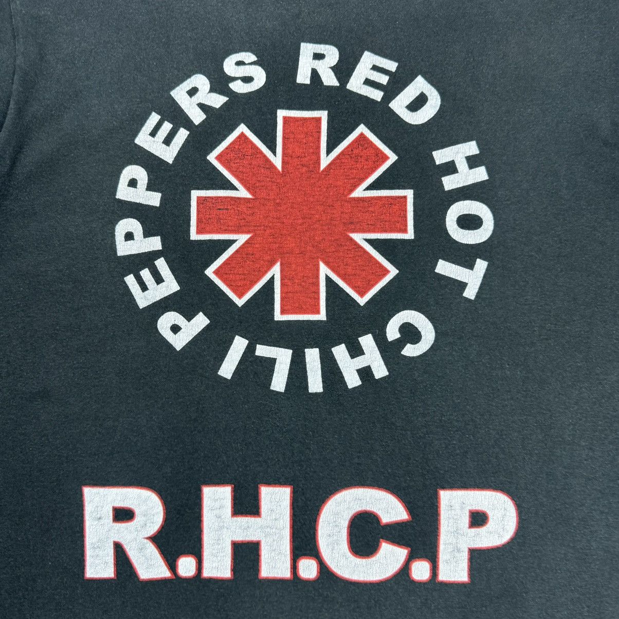 Band Tees Vintage Bootleg Red Hot Chili Peppers T-shirt Size US L / EU 52-54 / 3 - 6 Thumbnail