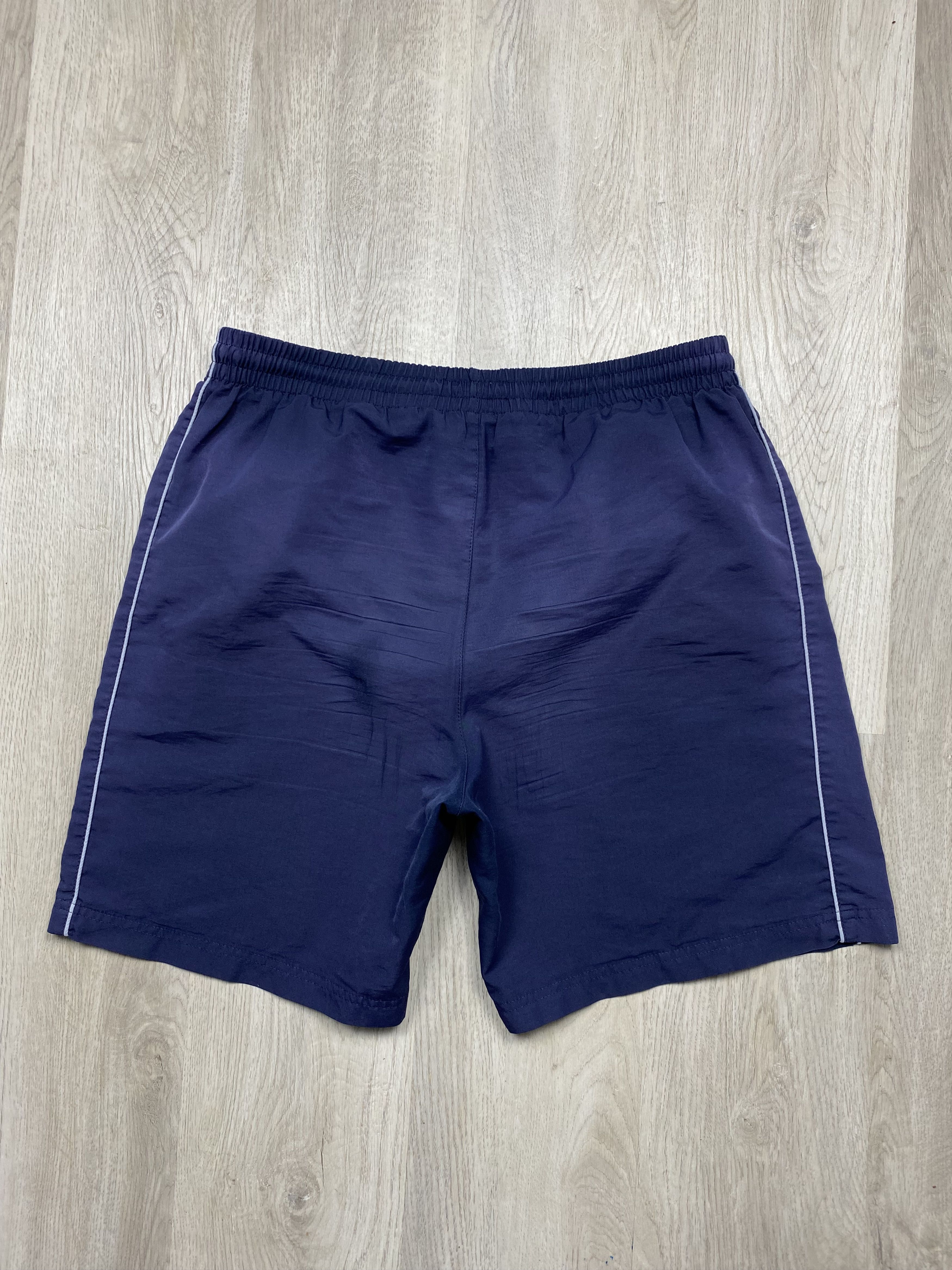 Umbro Umbro Vintage Mens Nylon Shorts Y2K Size US 32 / EU 48 - 9 Thumbnail