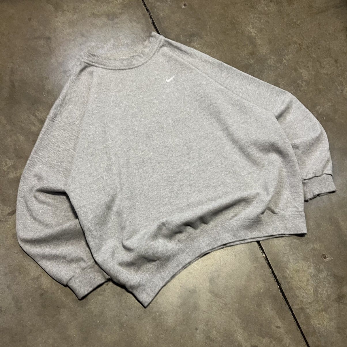 Nike × Vintage Vintage 90s Nike Mini Swoosh Crewneck Sweatshirt Boxy USA Size US L / EU 52-54 / 3 - 2 Thumbnail