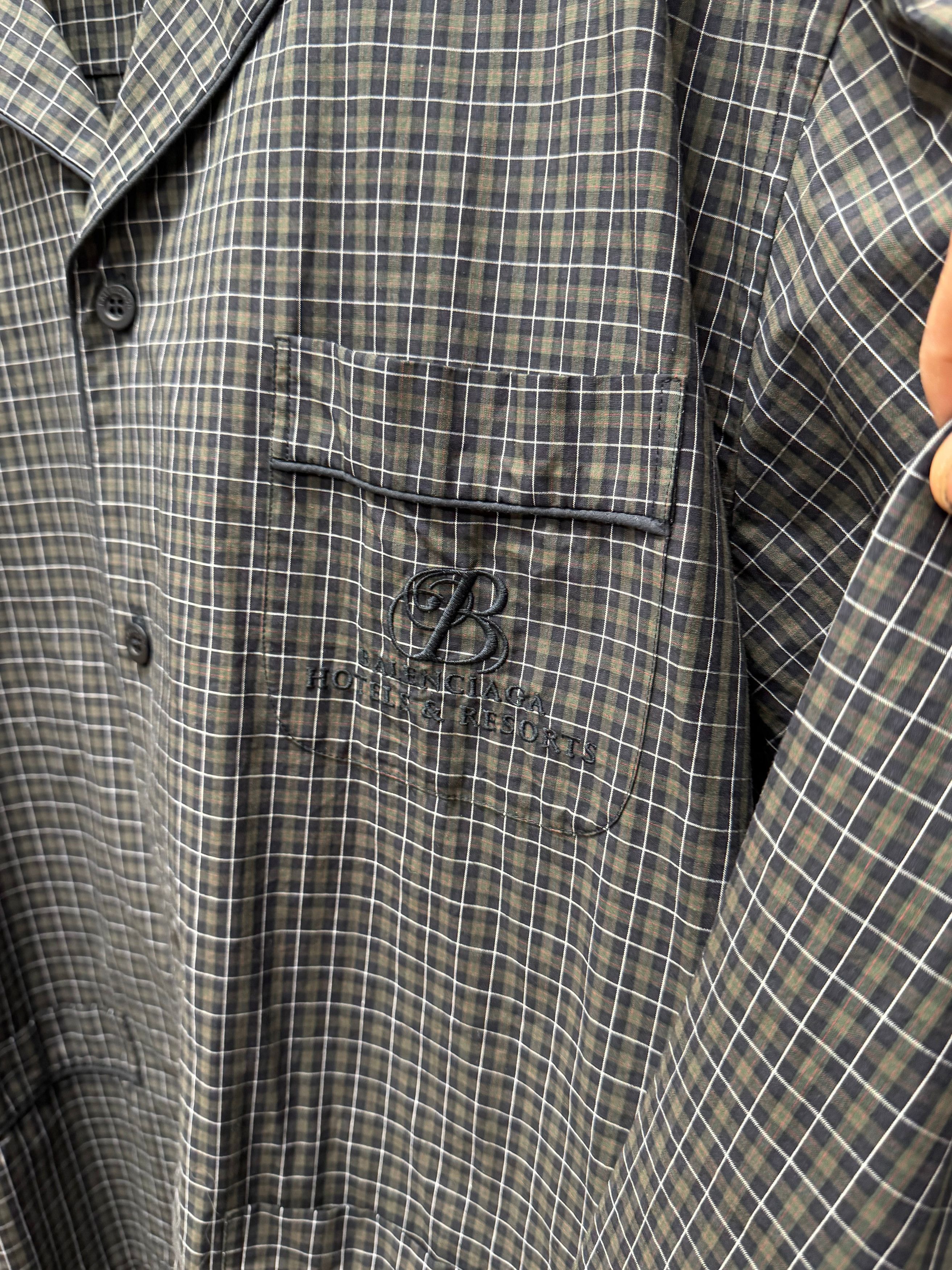 Balenciaga 2020 Balenciaga ‘Hotels & Resorts’ Pyjama Shirt Size L / US 10 / IT 46 - 2 Thumbnail