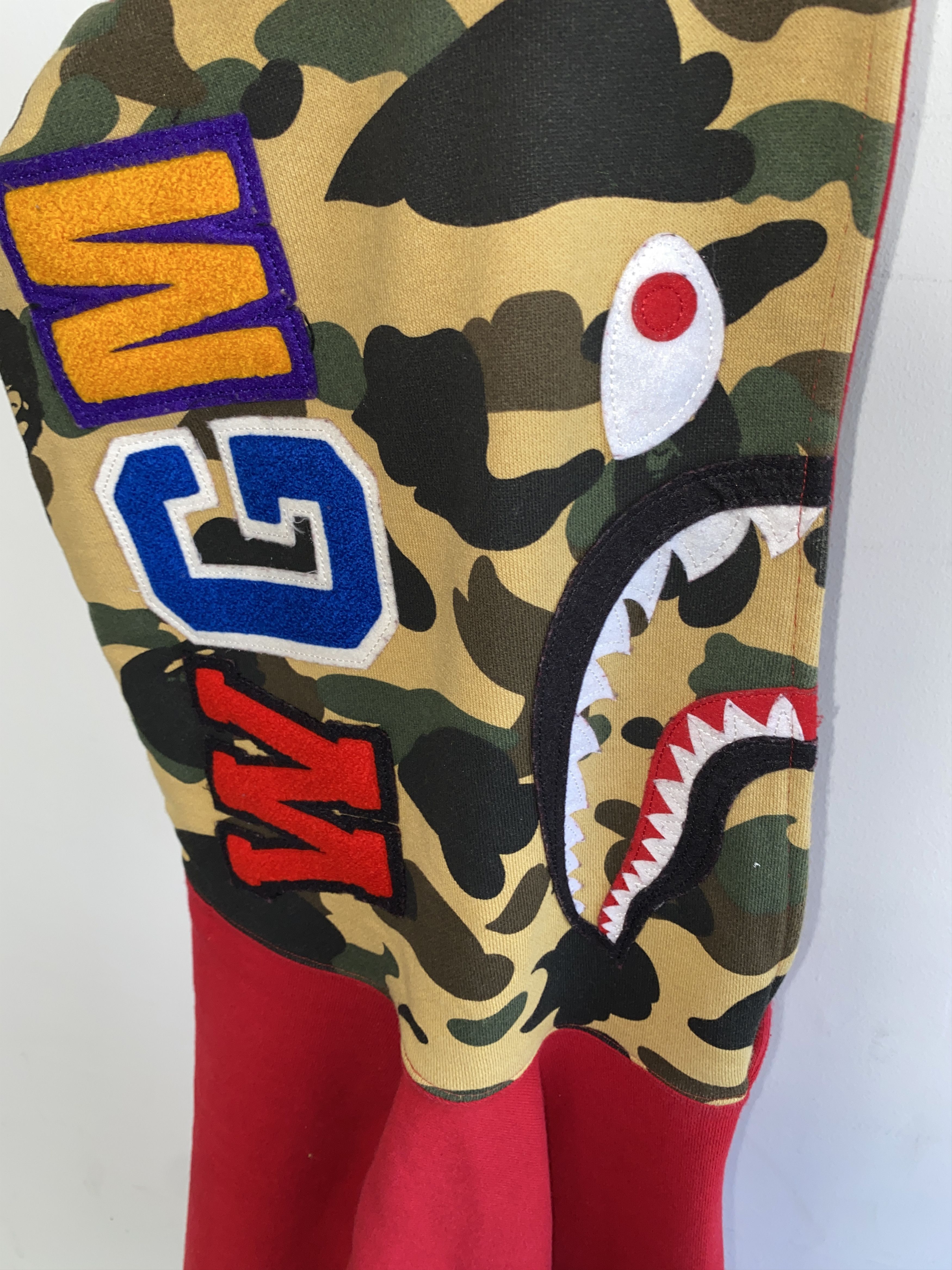 Bape RARE BAPE CAMO SHARK HOODIE WCM Size US L / EU 52-54 / 3 - 4 Thumbnail