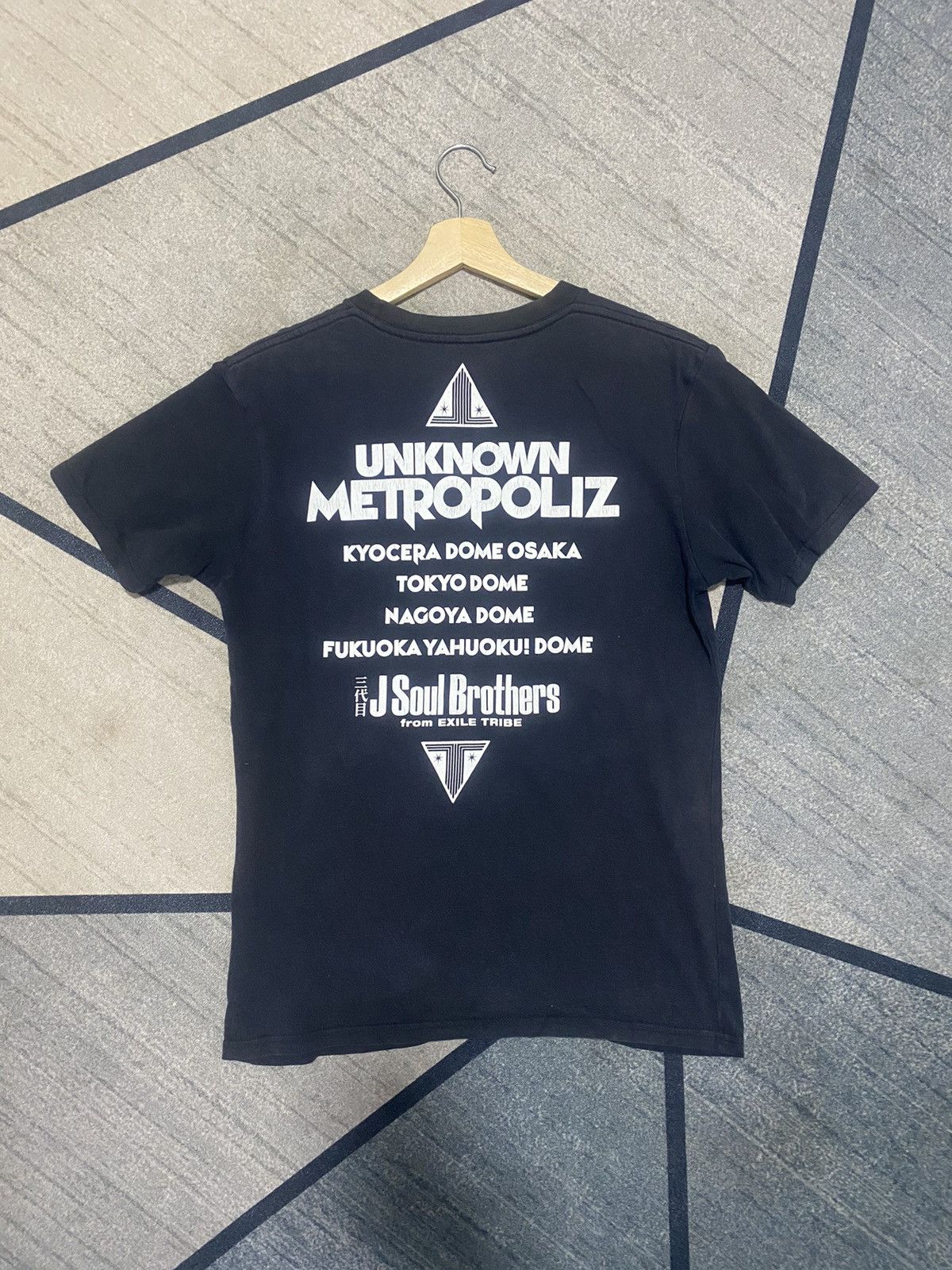 Band Tees × Japanese Brand J Soul Brothers Unknown Metropoliz 2017 live tour Tee Size US M / EU 48-50 / 2 - 2 Thumbnail