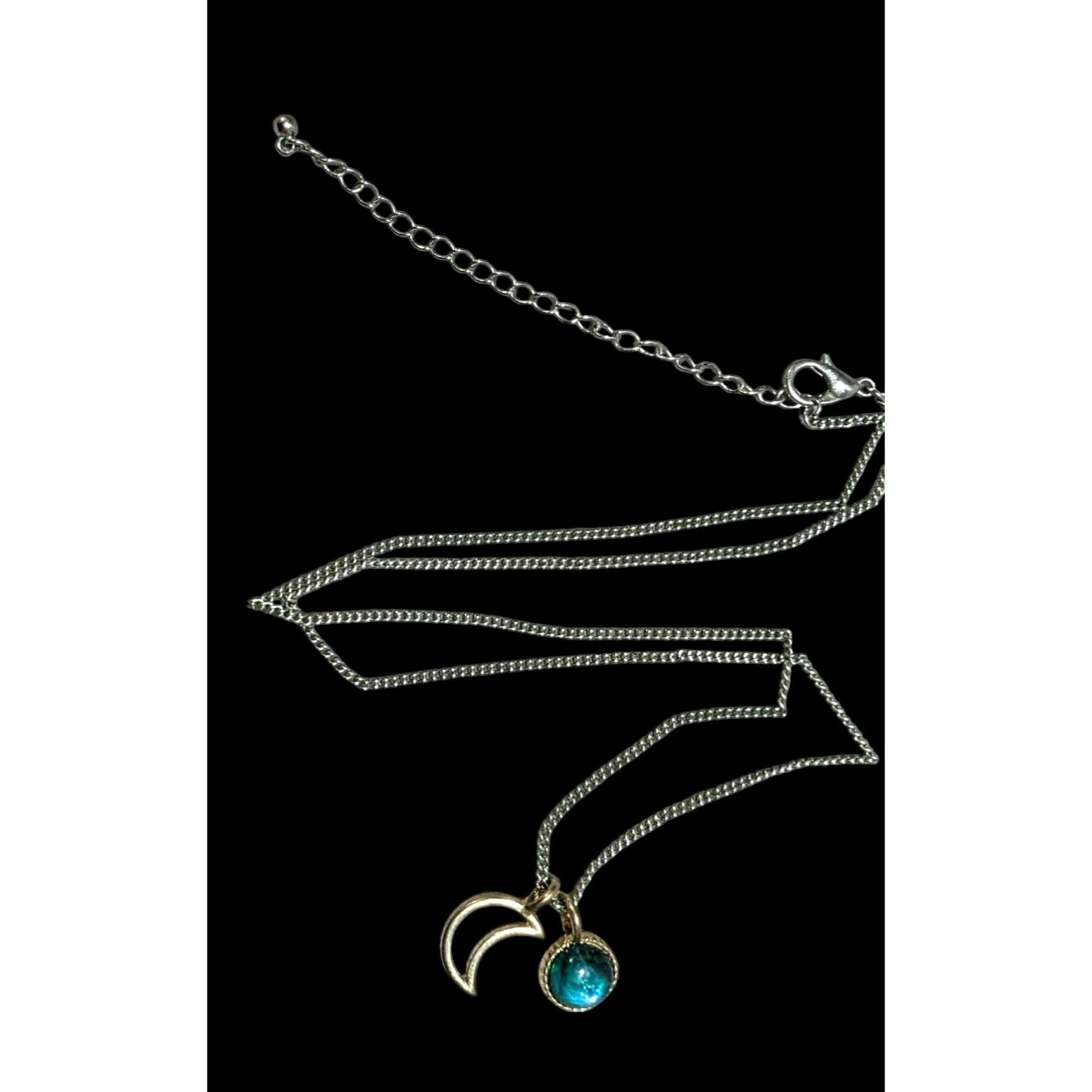 Other Minimalist Green Moon Charm Pendant Necklace Size ONE SIZE - 1 Thumbnail