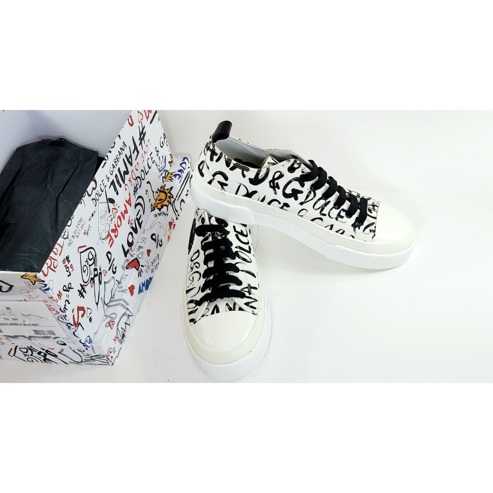 Dolce & Gabbana DOLCE & GABBANA PORTOFINO Crystal DG Logo White US 9. EU 42 Size US 9 / IT 39 - 12 Thumbnail