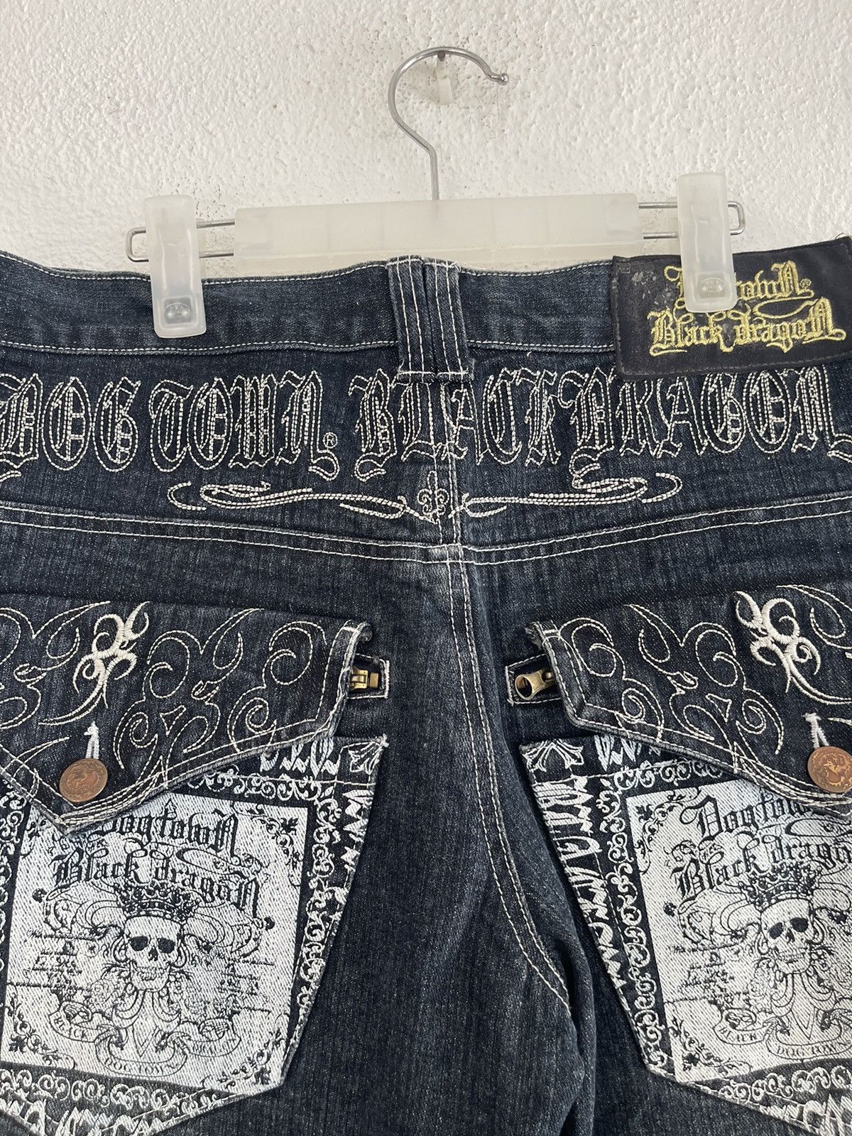 Dogtown Dogtown Black Dragon Jorts Embroidered Size US 35 - 8 Thumbnail