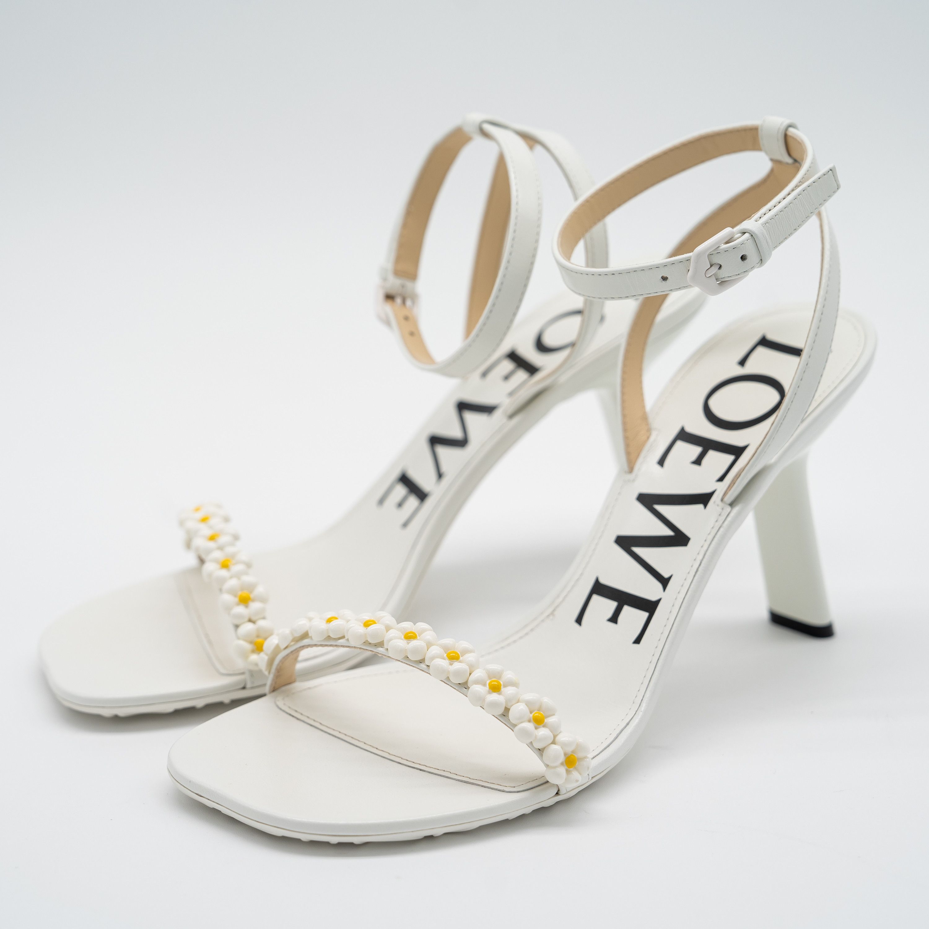 Loewe Loewe Petal Daisy Sandals 90mm White Leather Strap Size US 9 / IT 39 - 1 Thumbnail