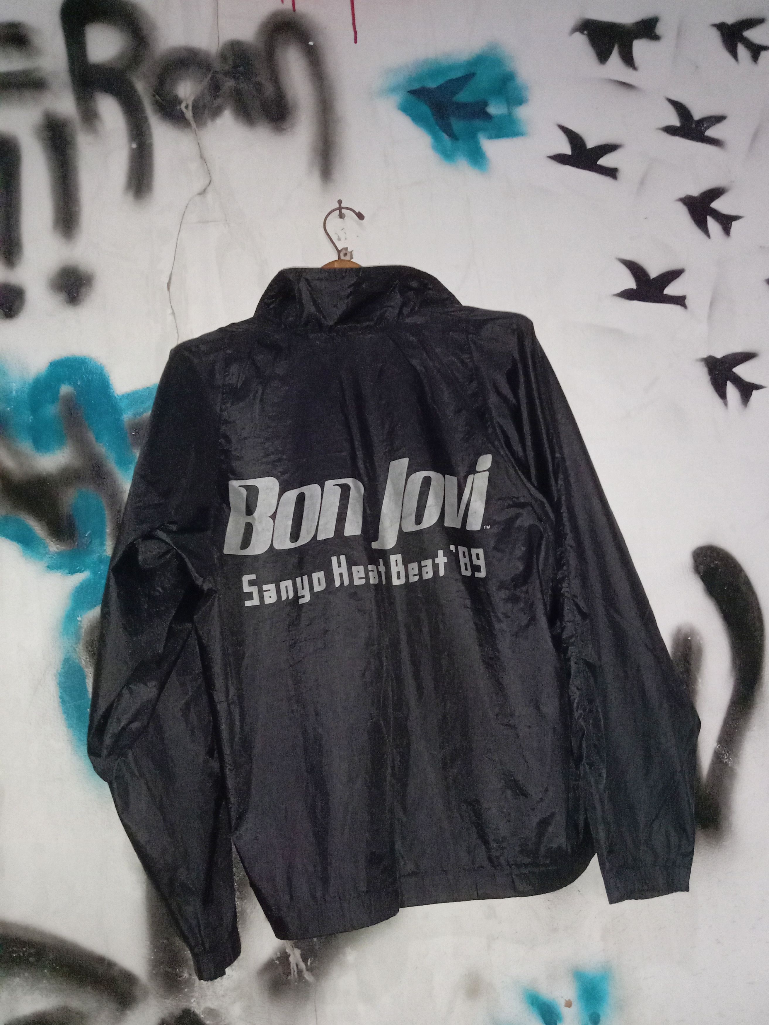 Band Tees Bonjovi Ratt Guns N Roses Nirvana Black sabbath Grunge Metal Size US L / EU 52-54 / 3 - 1 Thumbnail