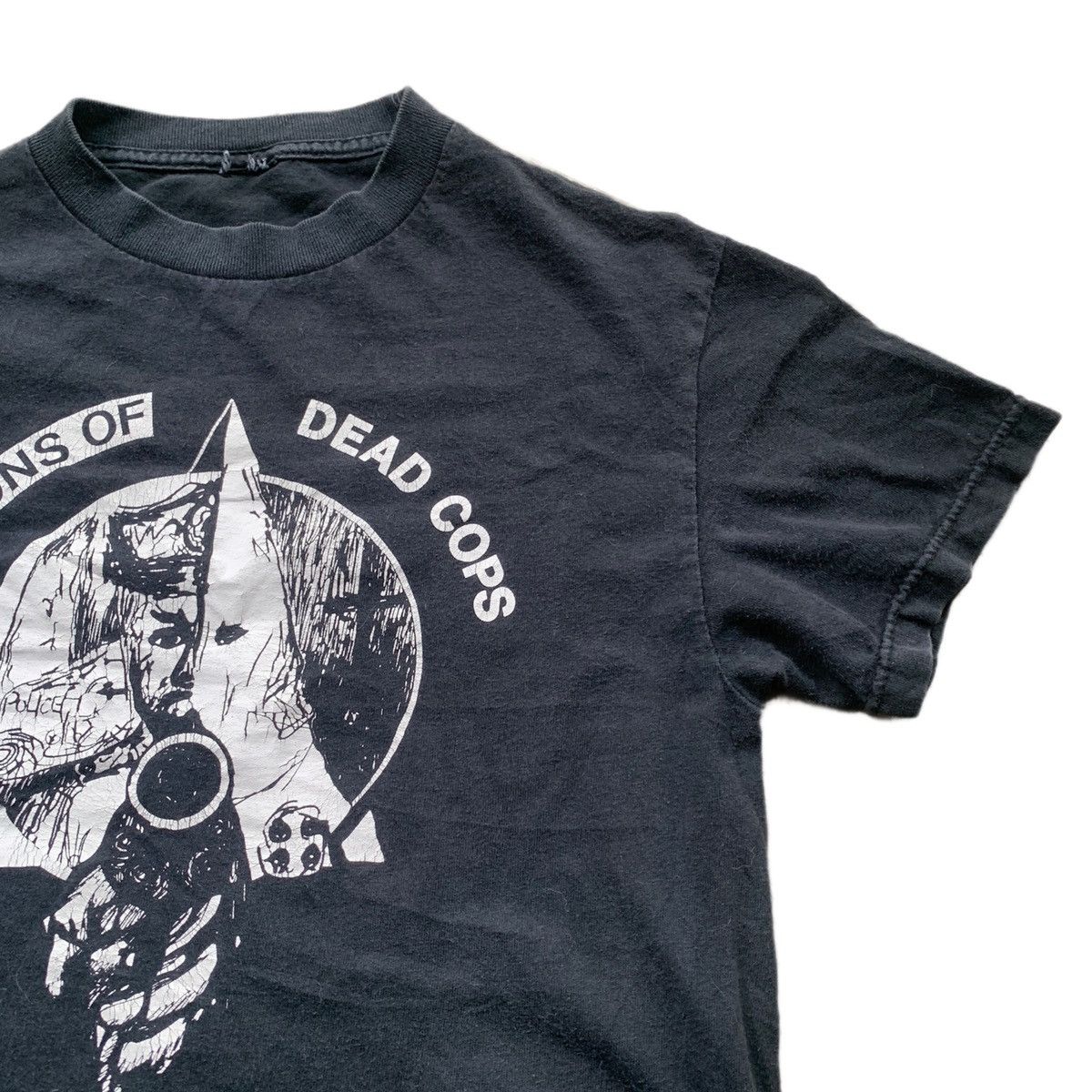 Band Tees × Vintage MILLIONS OF DEAD COPS TSHIRT Size US S / EU 44-46 / 1 - 3 Thumbnail