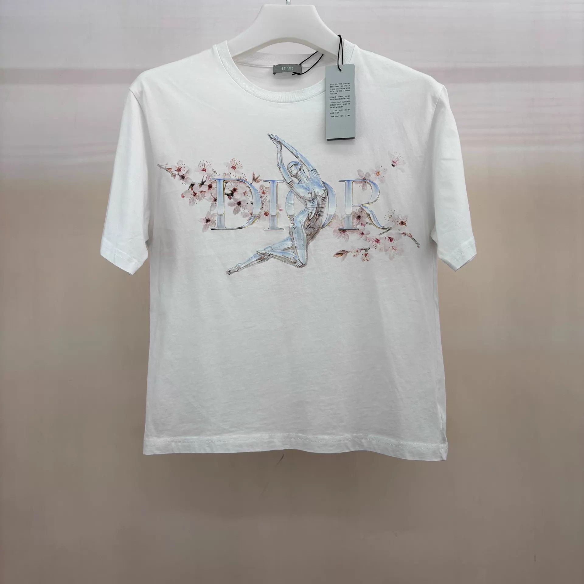 Dior Dior Kuwajima Sakura Mech Girl SS Tee S New Italy Size S / US 4 / IT 40 - 1 Thumbnail