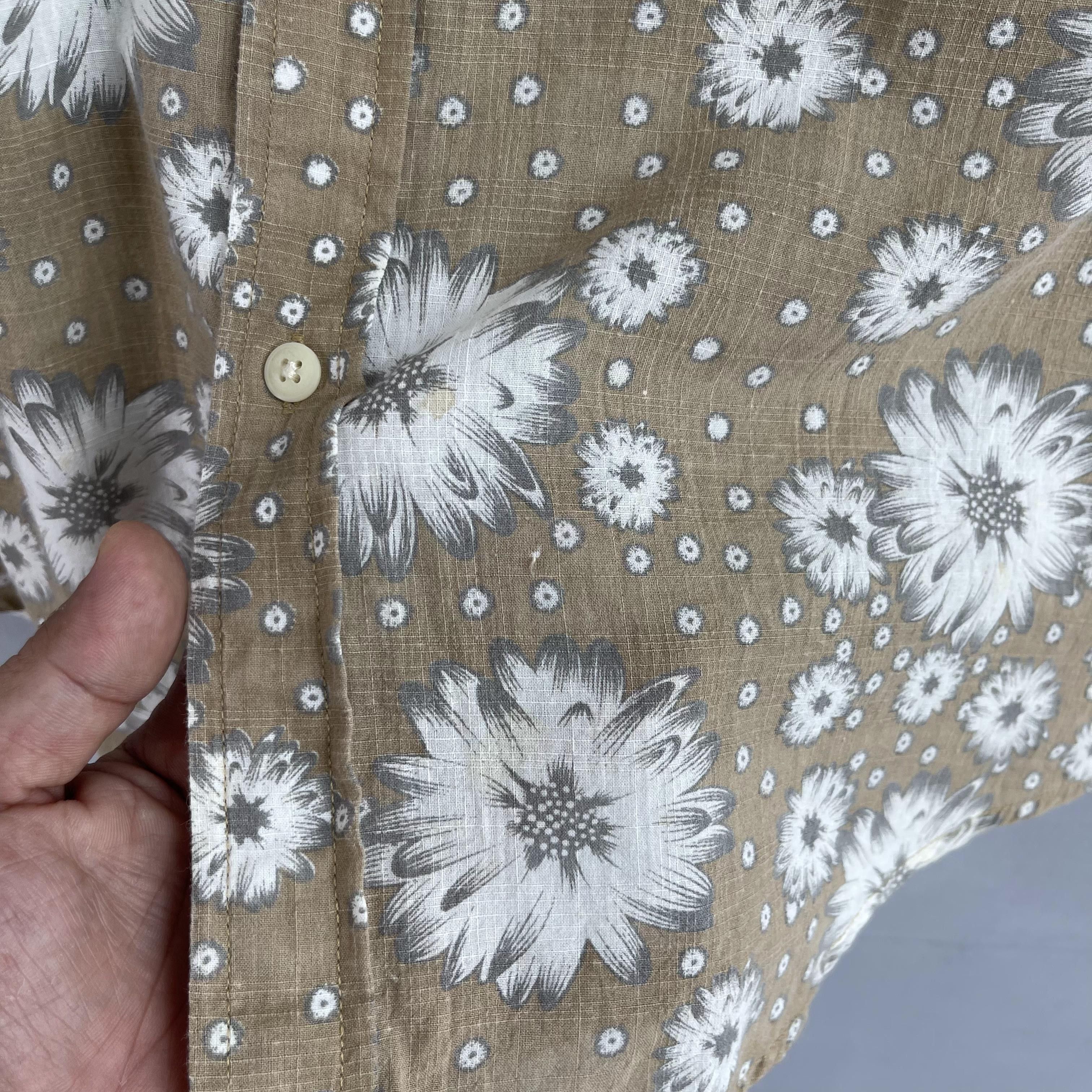 Japanese Brand Catch Surf Hawaii White Chrysanthemum Floral Motive Shirt Size US M / EU 48-50 / 2 - 5 Thumbnail