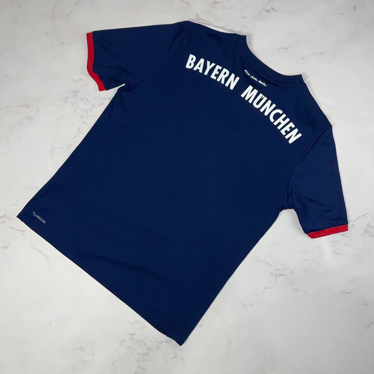Adidas AdidasB AYERN MUNICH 2017 Away Football Shirt Soccer Jersey Size US M / EU 48-50 / 2 - 9 Thumbnail